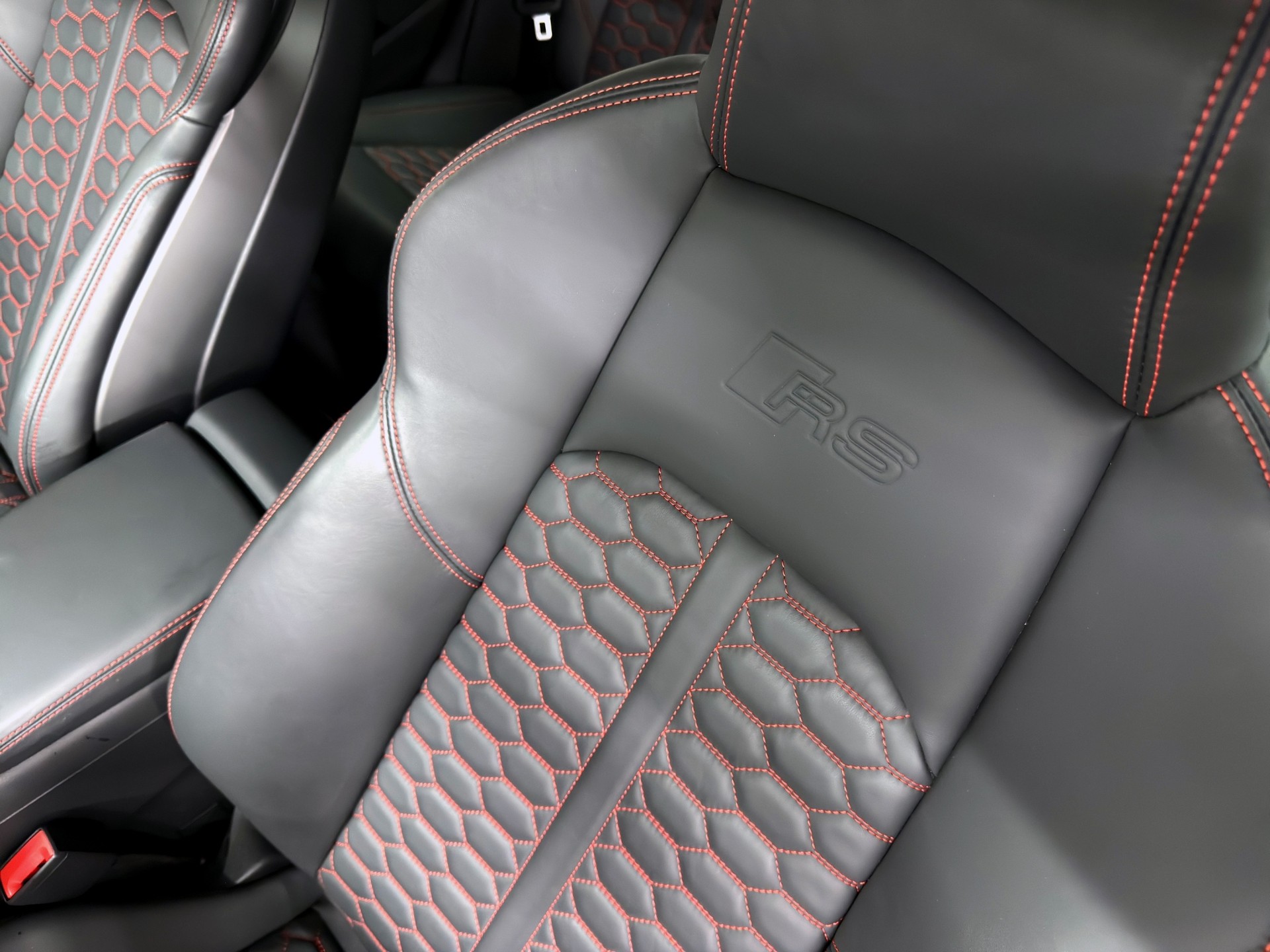 AUDI RS4 Avant quattro Competition plus tiptronic-image-22