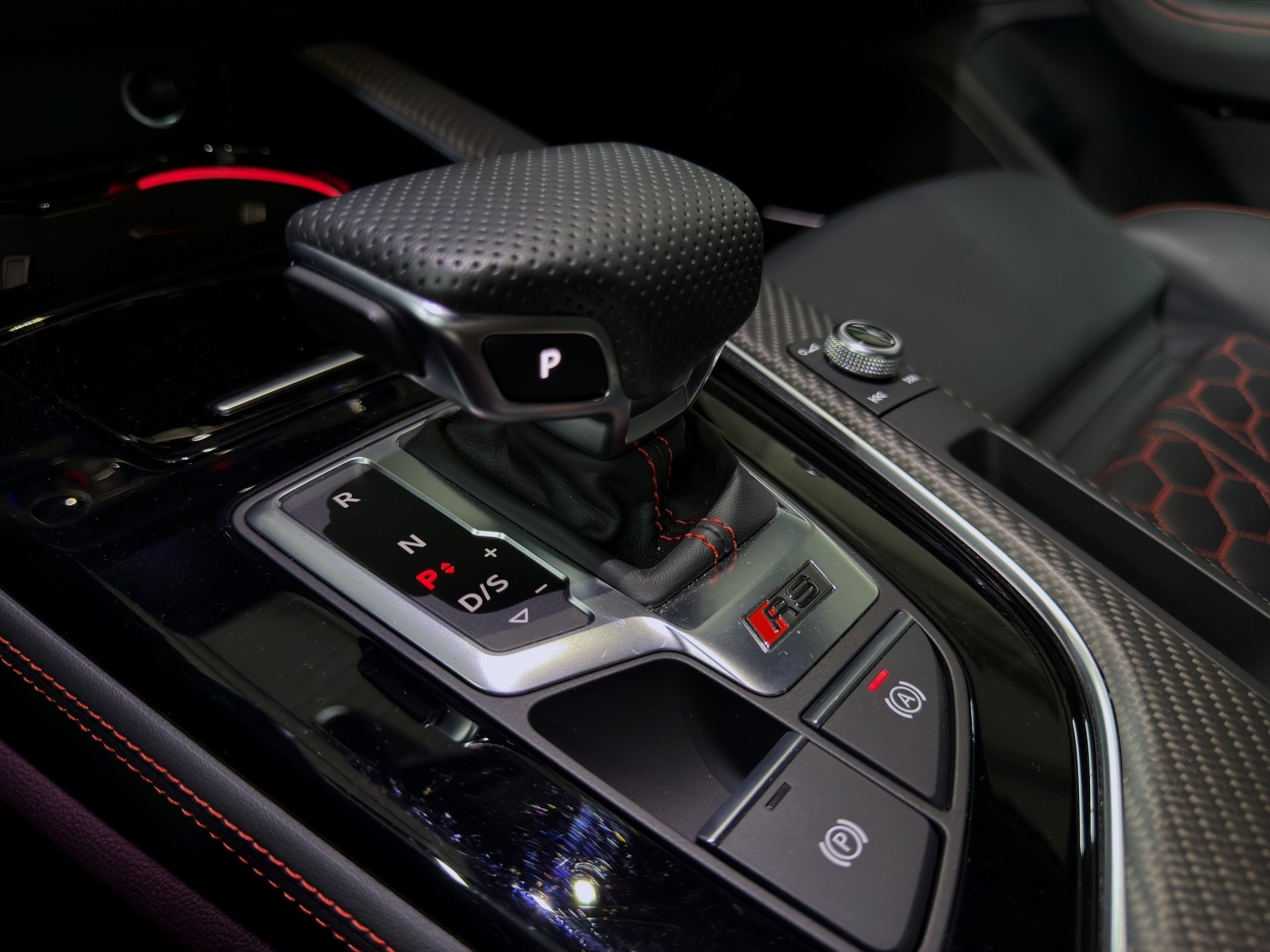 AUDI RS4 Avant quattro Competition plus tiptronic-image-21