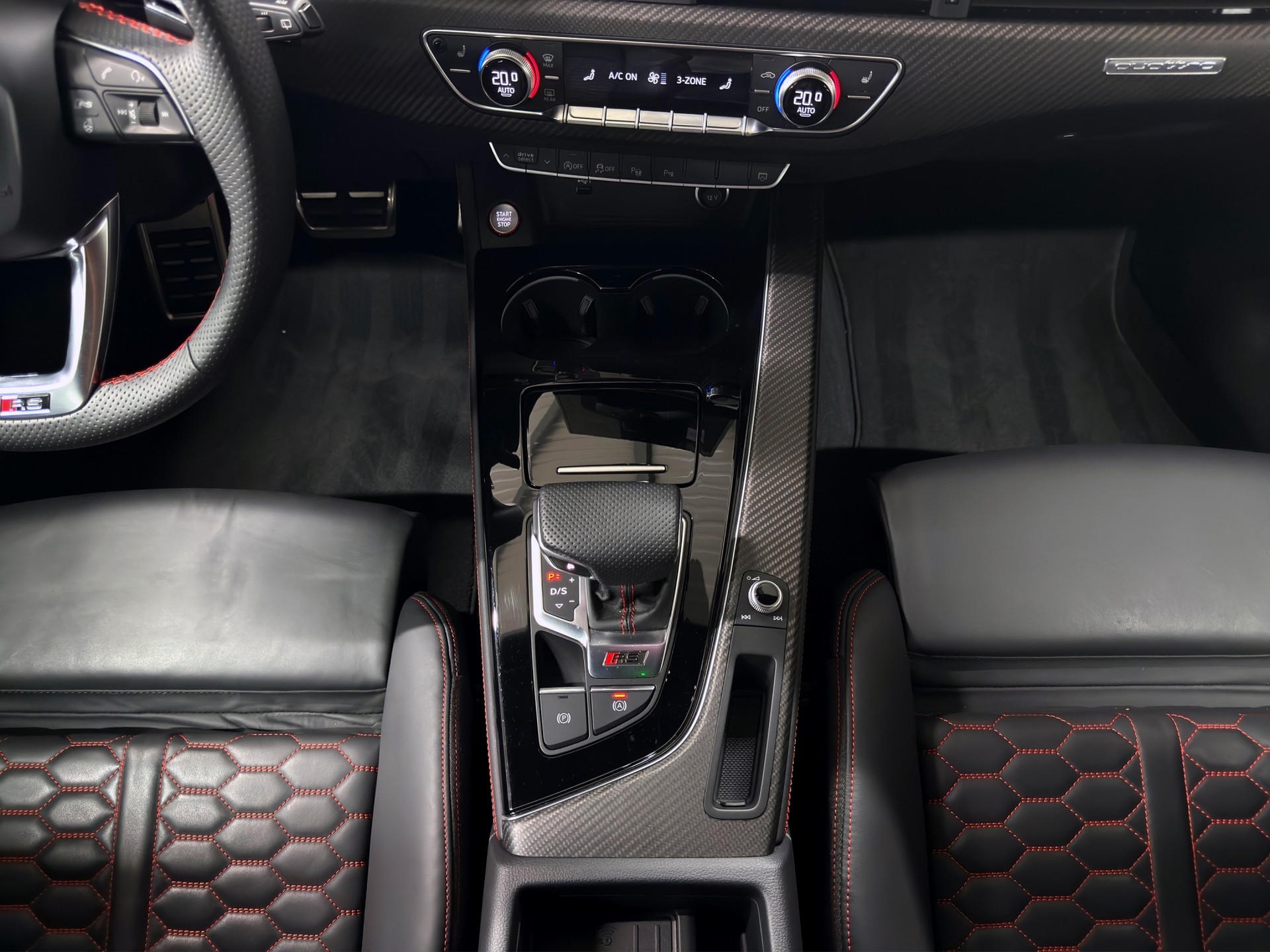 AUDI RS4 Avant quattro Competition plus tiptronic-image-19