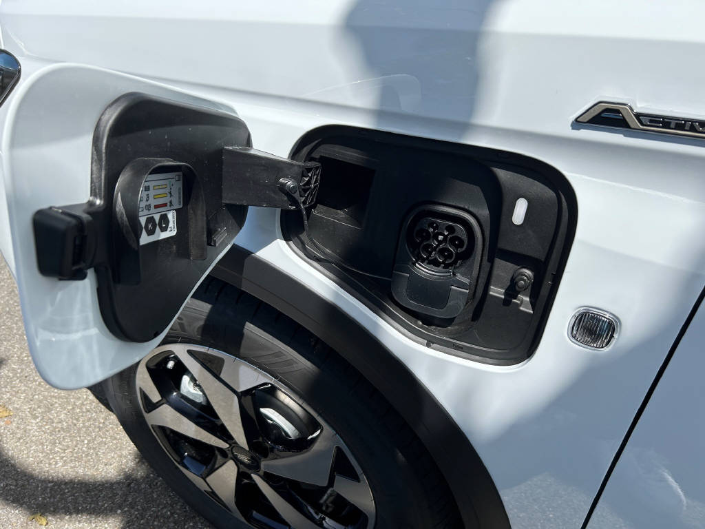 FORD TOURNEO CONNECT Grand 1.5 EcoBoost 150 Active PHEV-image-19