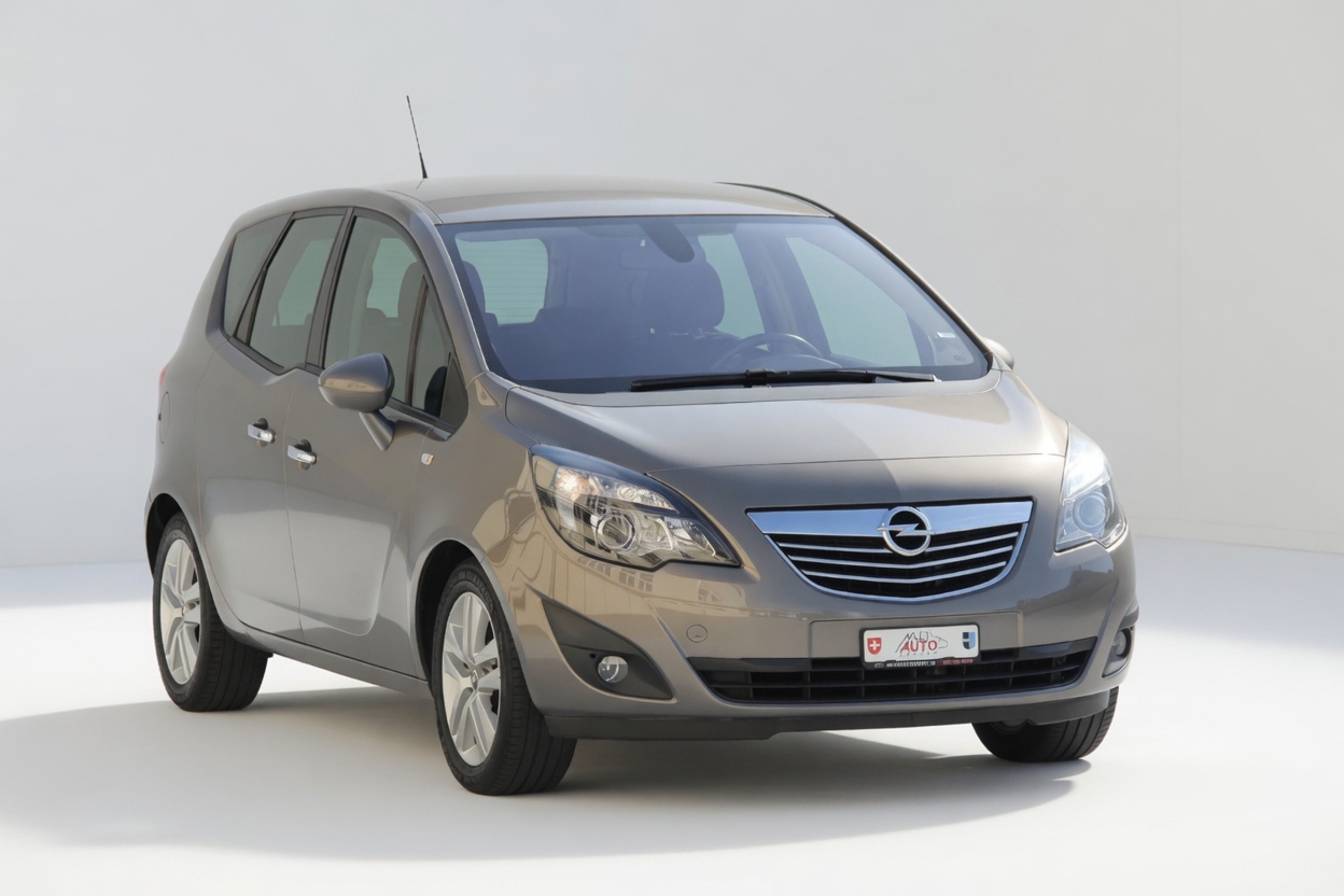 OPEL Meriva 1.7 CDTi Cosmo Automatic-image-7