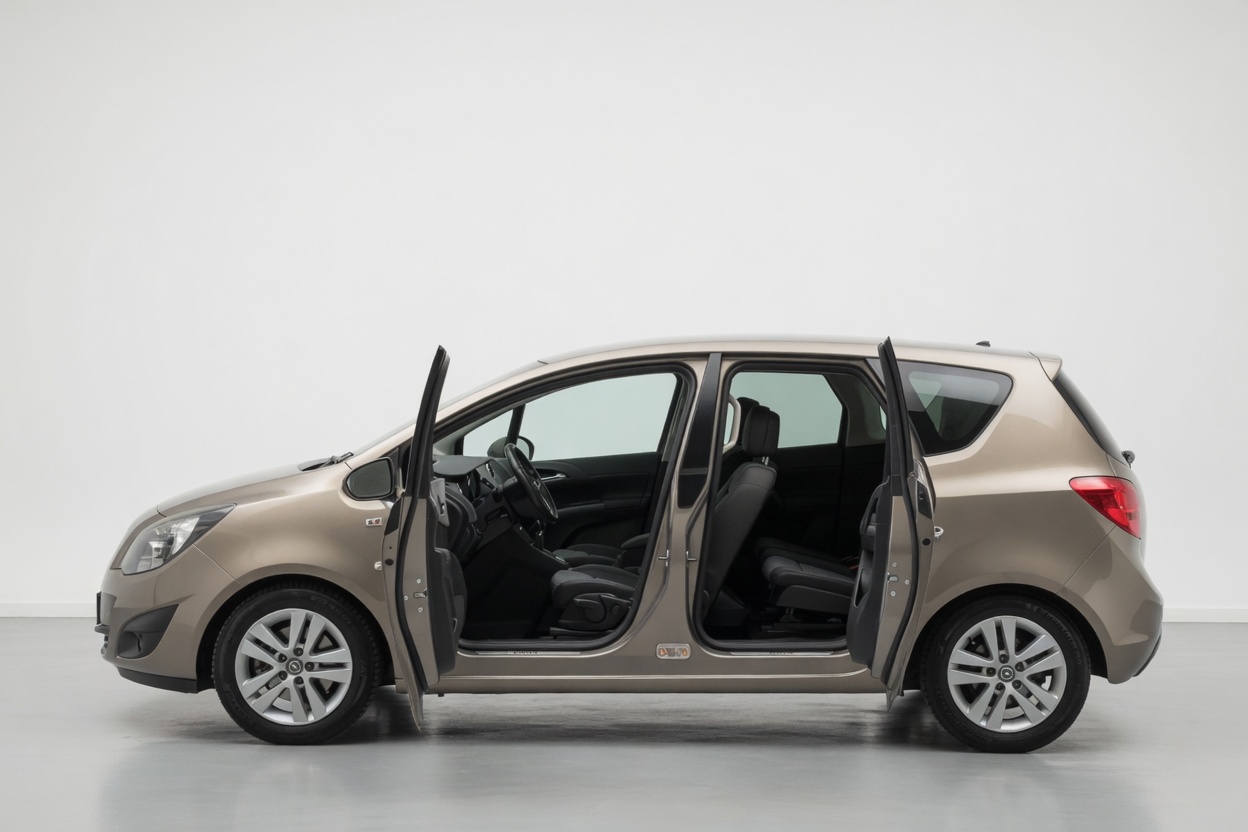 OPEL Meriva 1.7 CDTi Cosmo Automatic-showroom-element-2