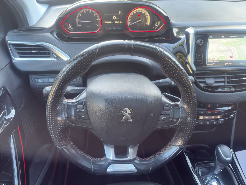 PEUGEOT 2008 1.2 PureTech 110 GT Line S/S-image-10