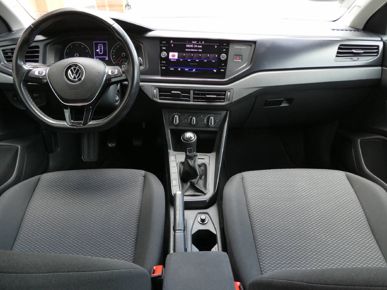 VW Polo 1.0 MPI 80 Value-image-13