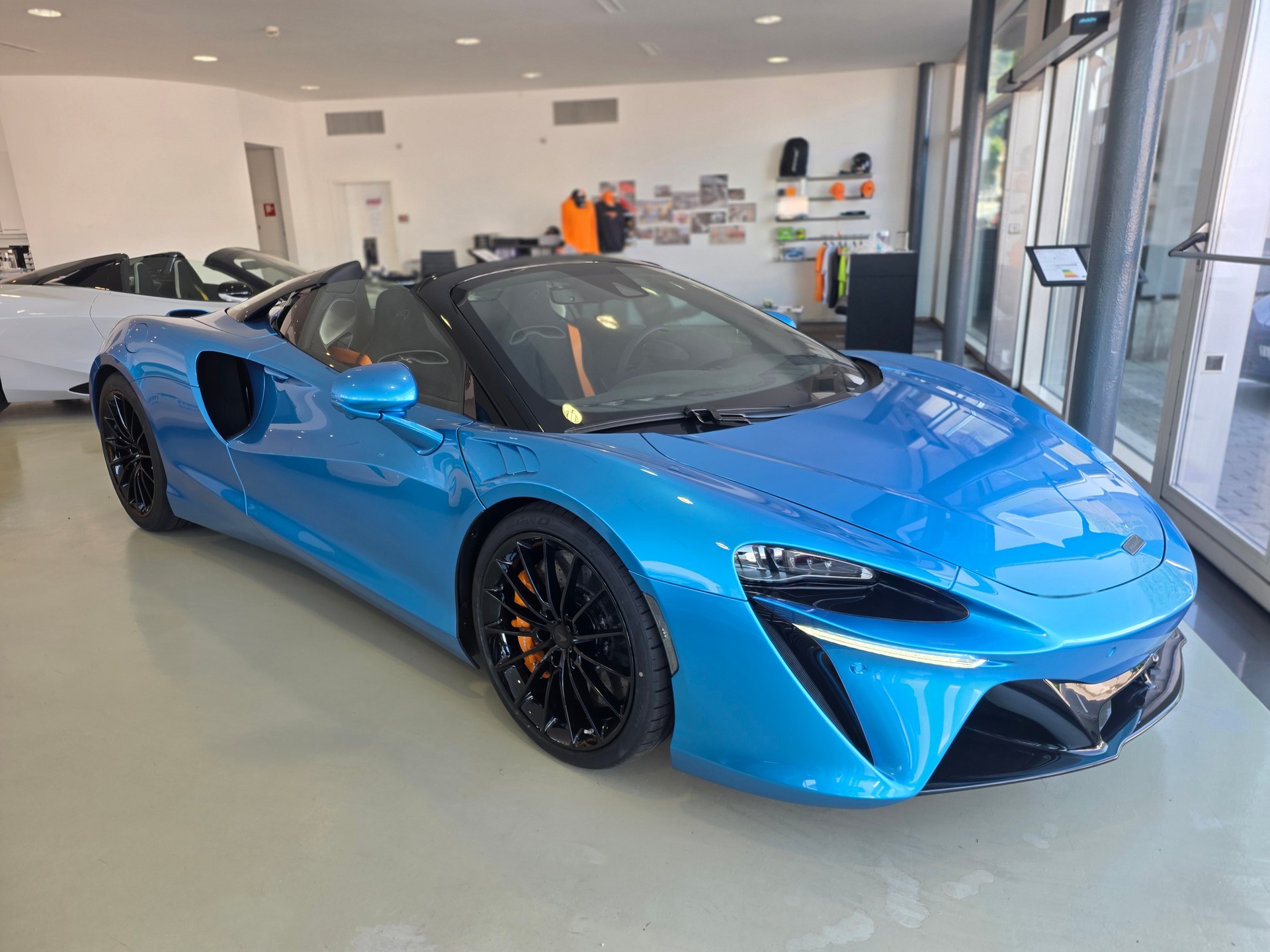 McLAREN ARTURA 3.0 V6 Spider MSO Ludus Blue