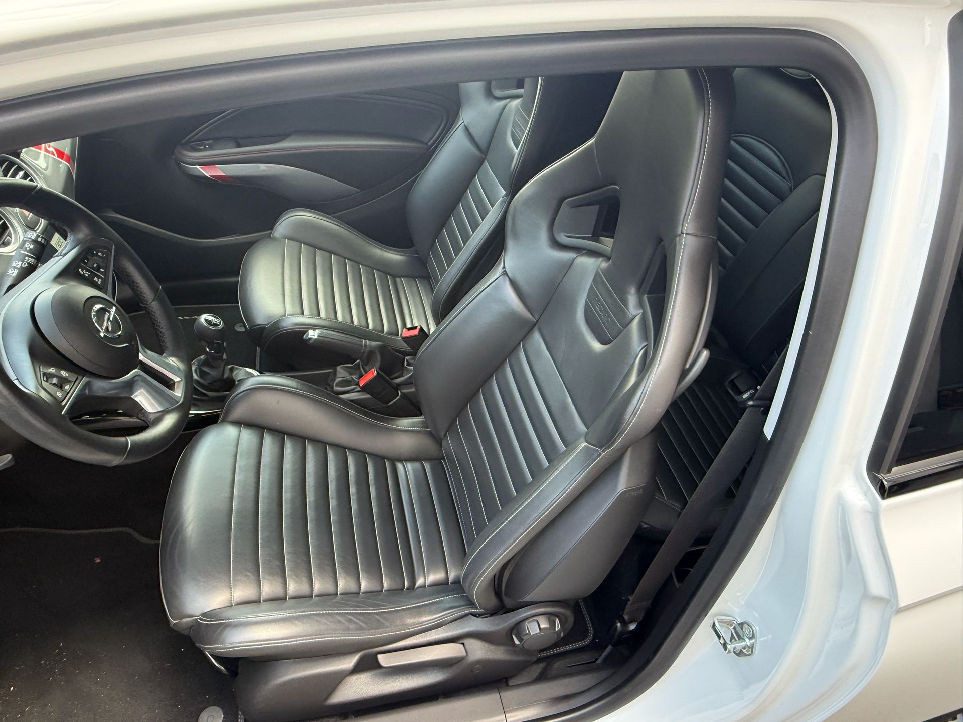 OPEL Adam 1.4i Turbo S S/S-image-4