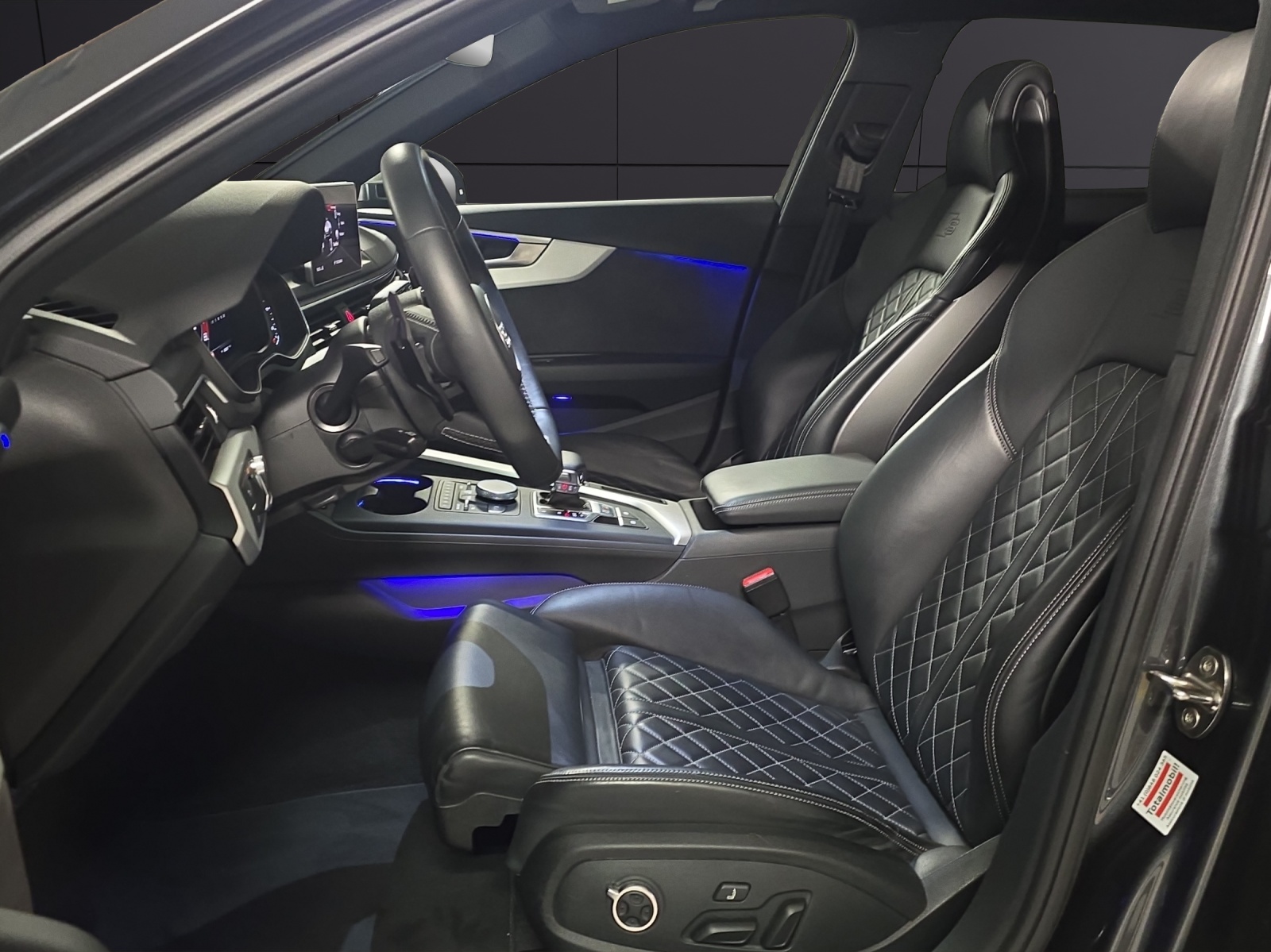 AUDI S4 Avant 3.0 TFSI quattro tiptronic CH-Fahrzeug ohne OPF-image-8