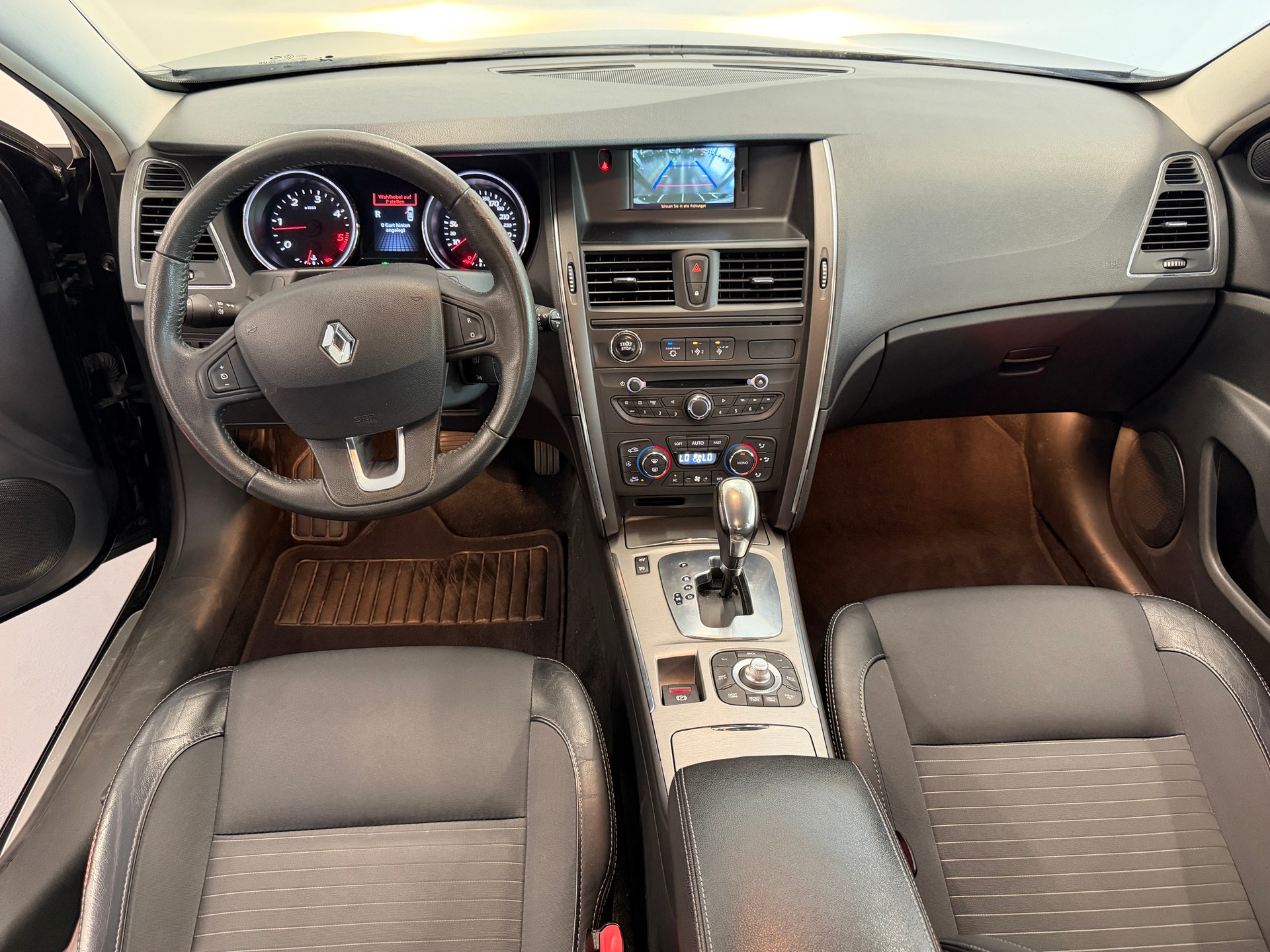 RENAULT Latitude 2.0 dCi Dynamique active-shift-image-9
