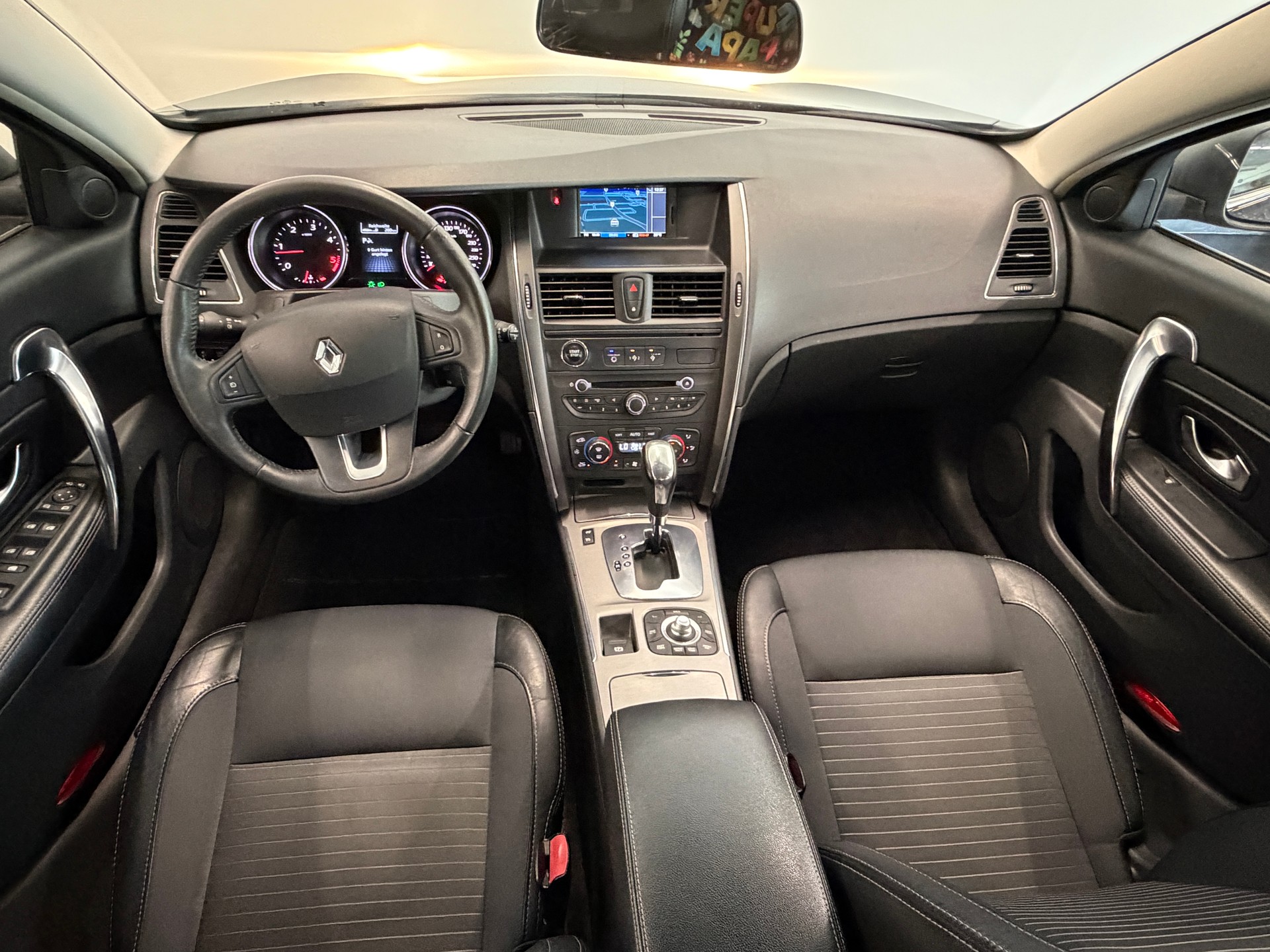 RENAULT Latitude 2.0 dCi Dynamique active-shift-image-8