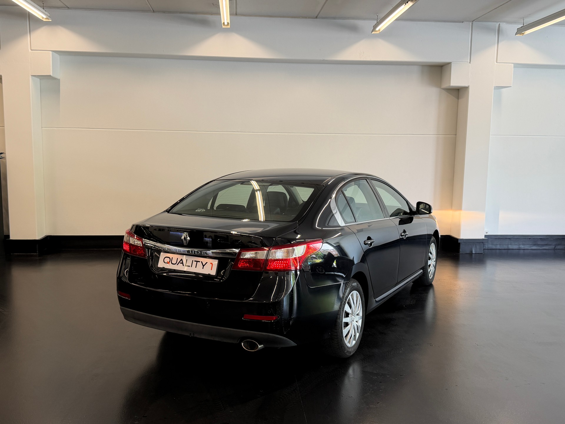 RENAULT Latitude 2.0 dCi Dynamique active-shift-image-5