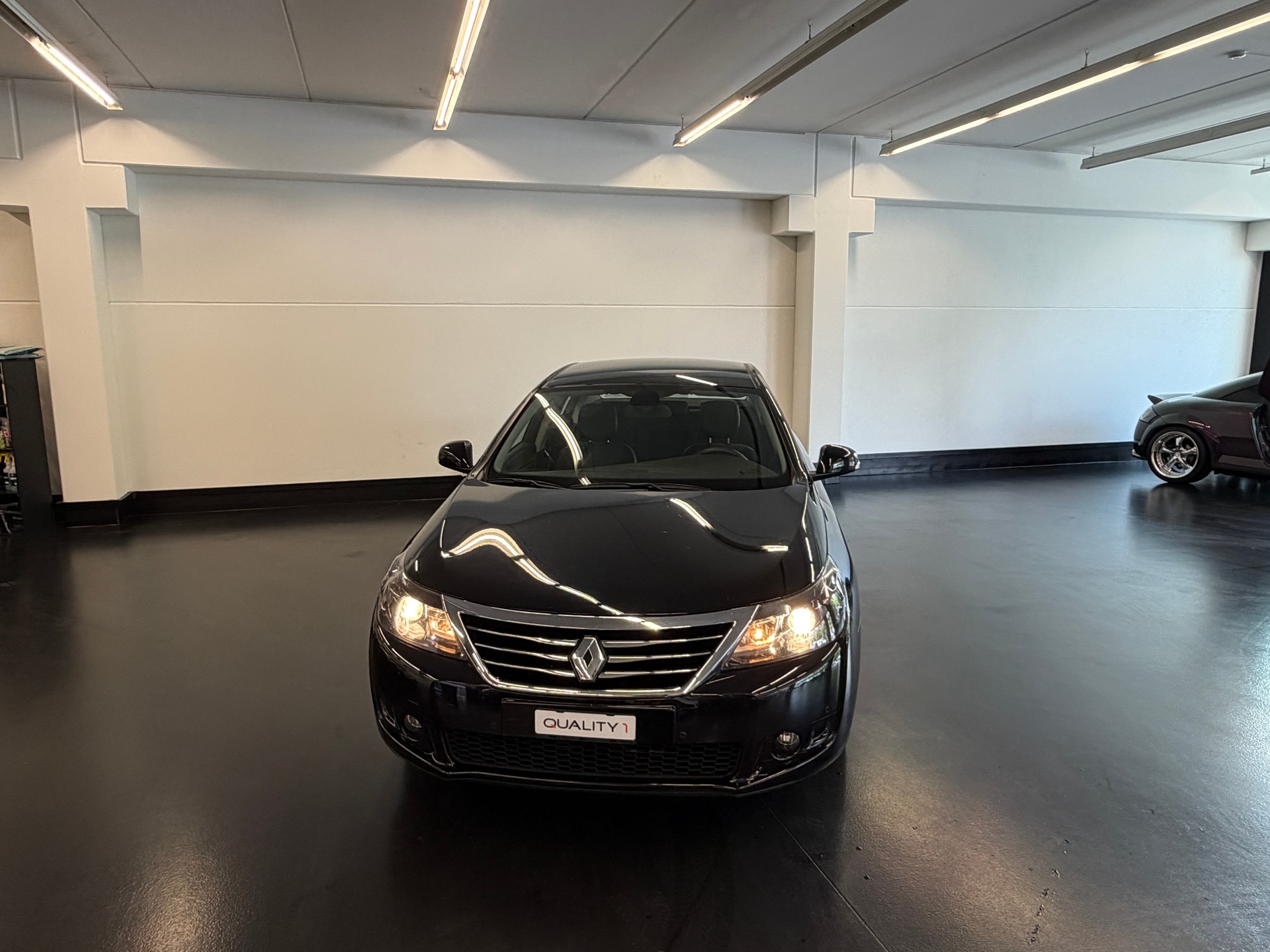 RENAULT Latitude 2.0 dCi Dynamique active-shift-image-1