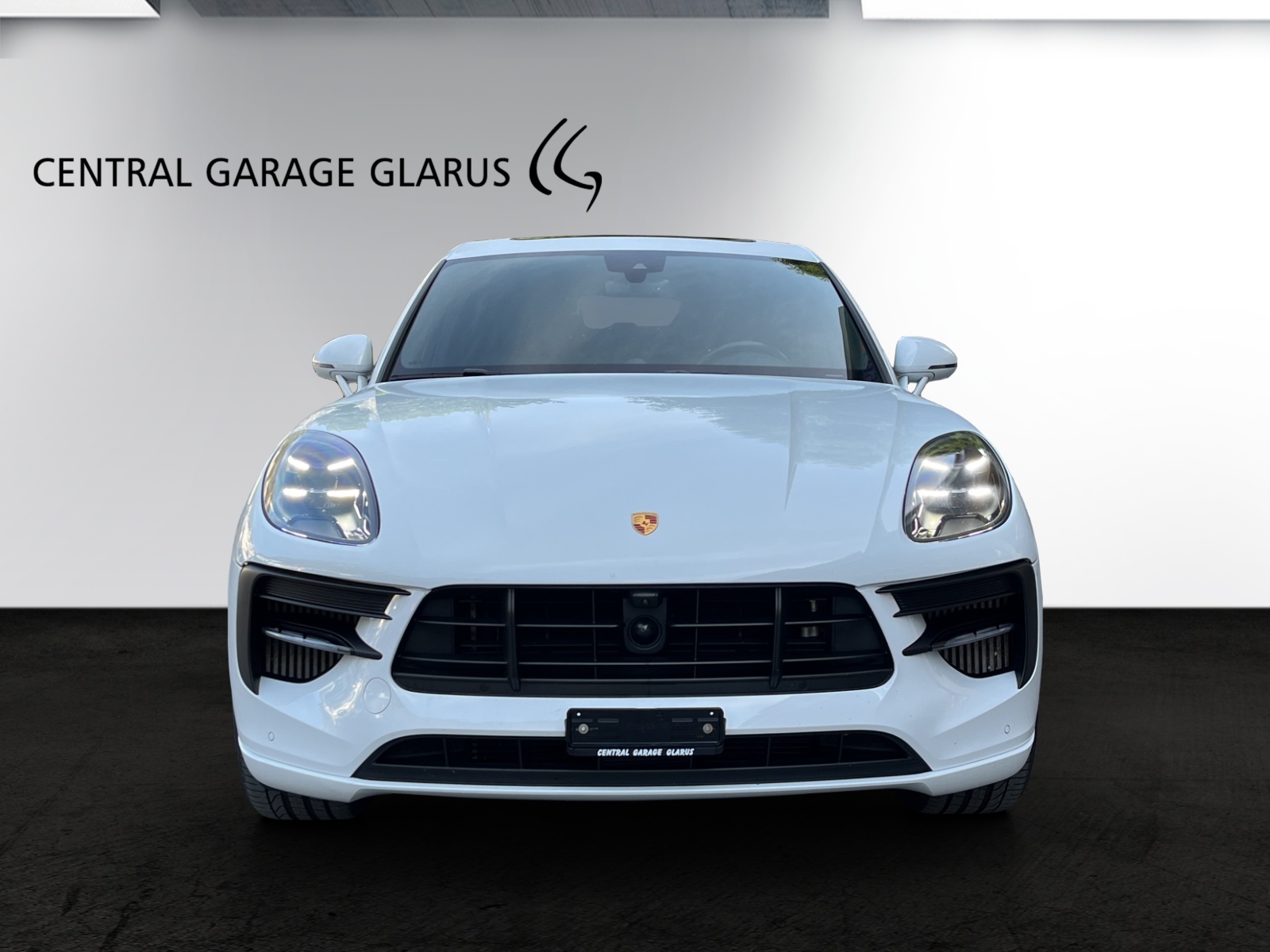 PORSCHE Macan GTS PDK-showroom-element-2
