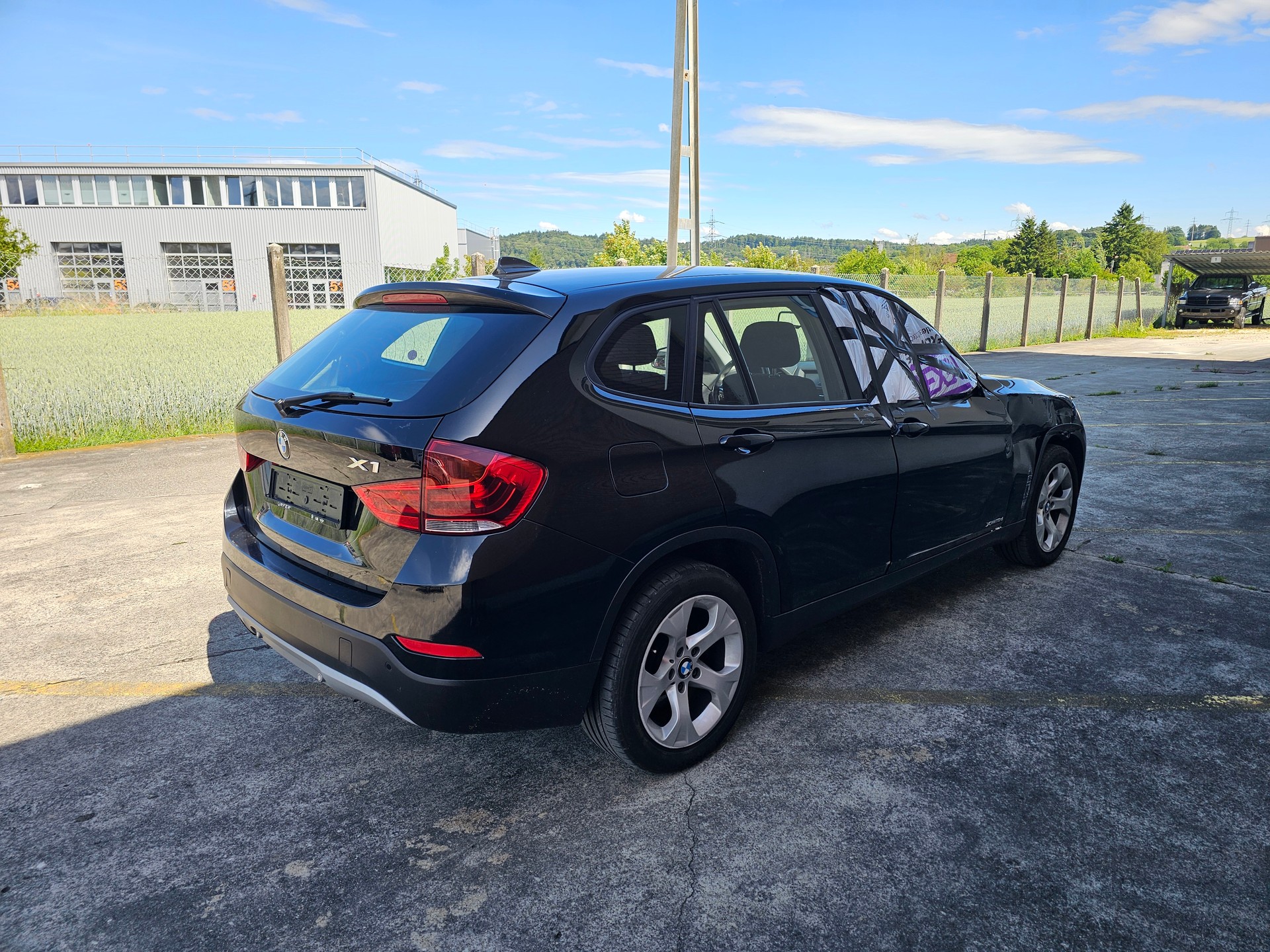 BMW X1 xDrive 18d-image-4