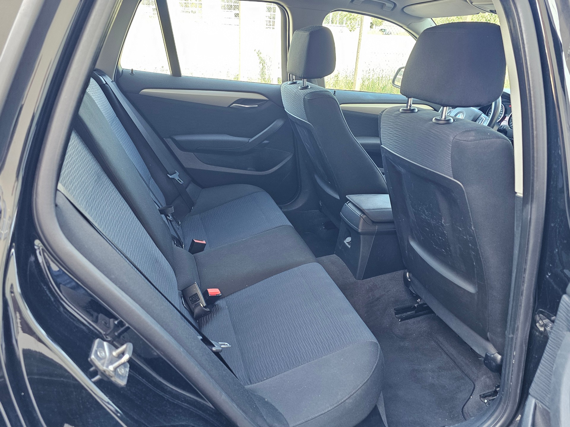 BMW X1 xDrive 18d-image-11