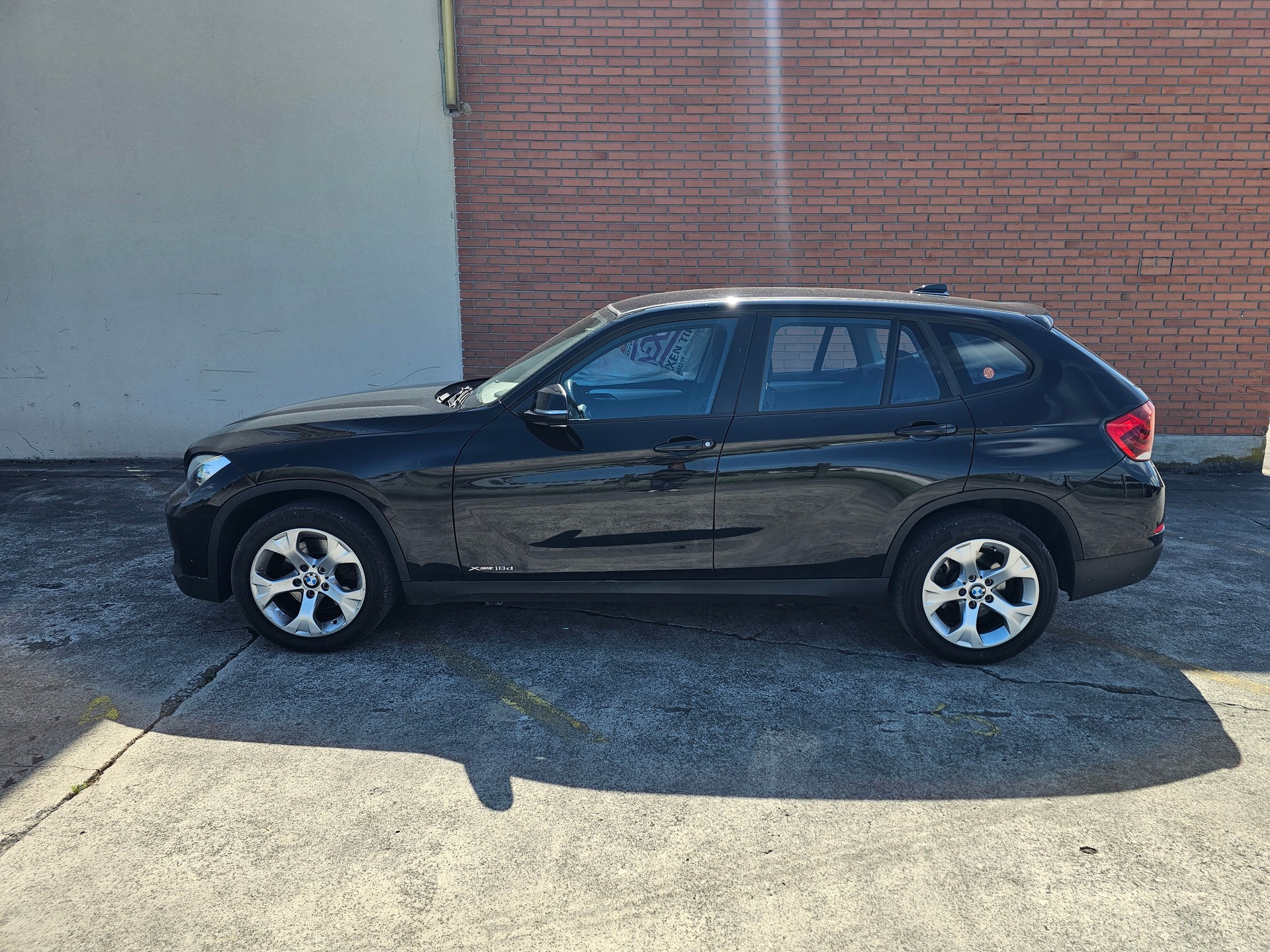 BMW X1 xDrive 18d-image-1