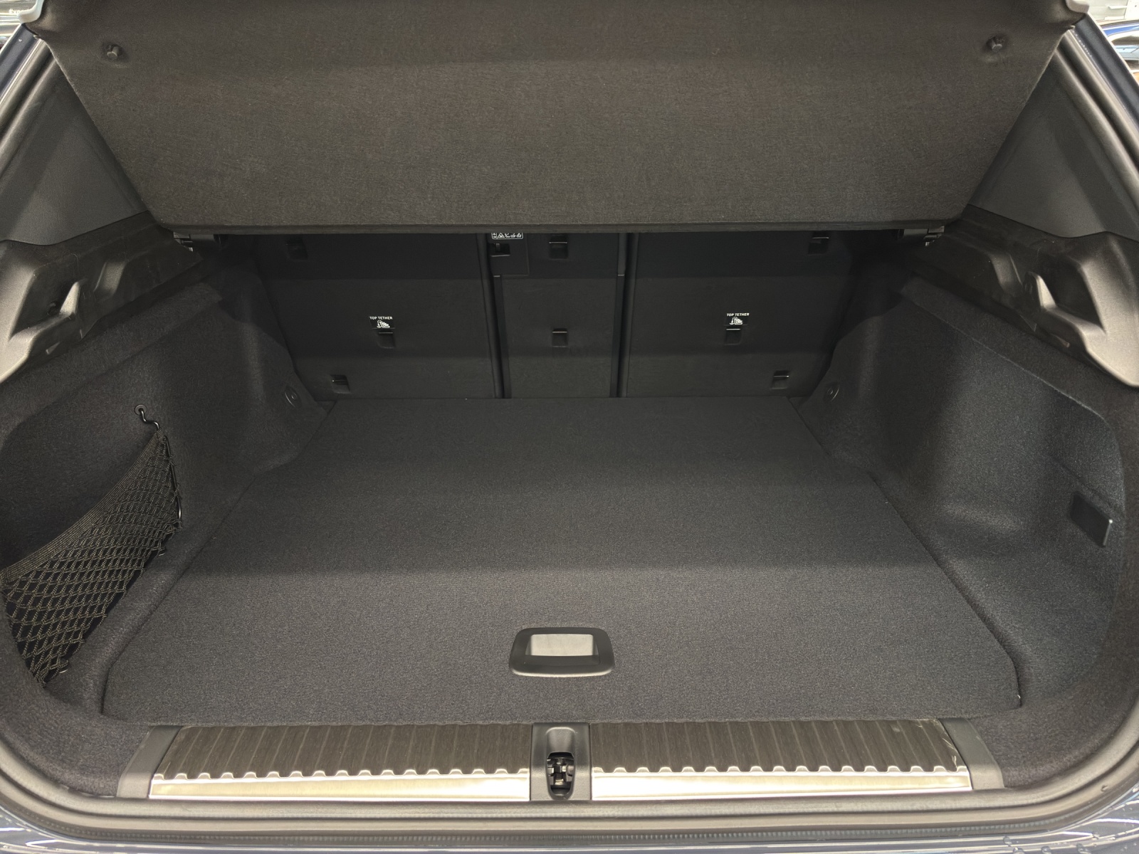 BMW iX3 50 xDrive-image-15