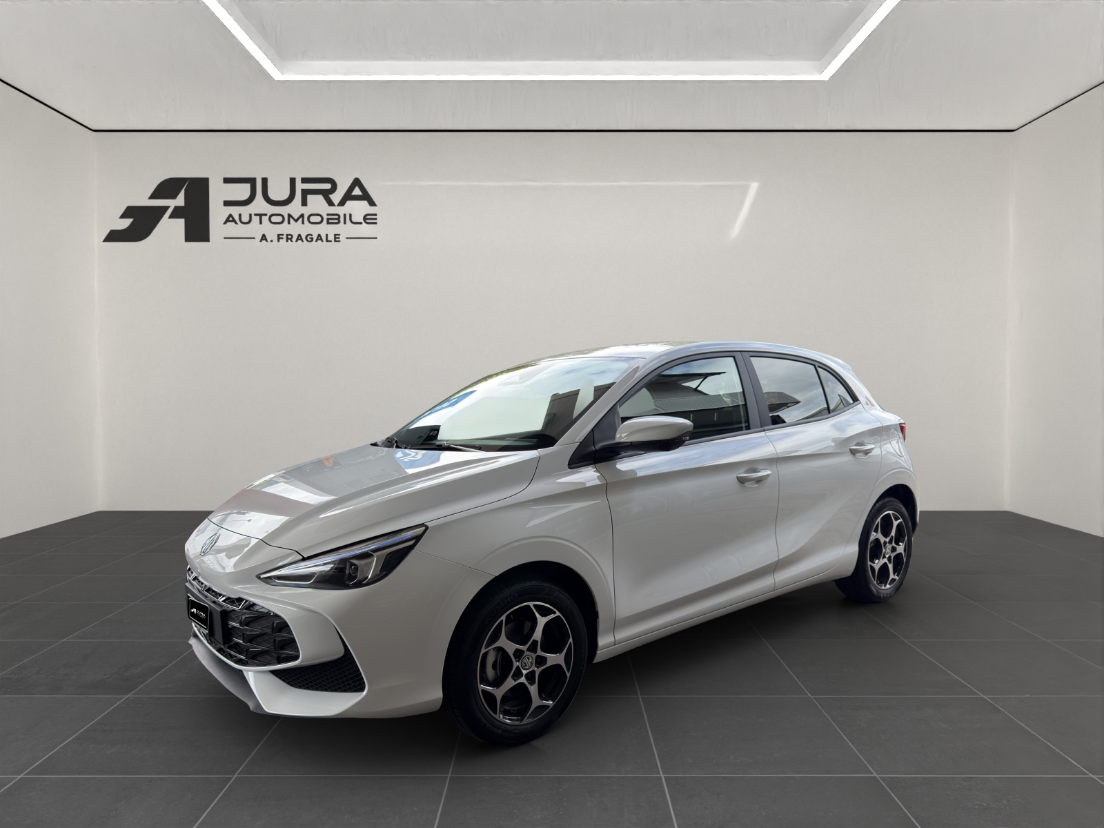 MG 3 1.5 Hybrid Luxury-image-1