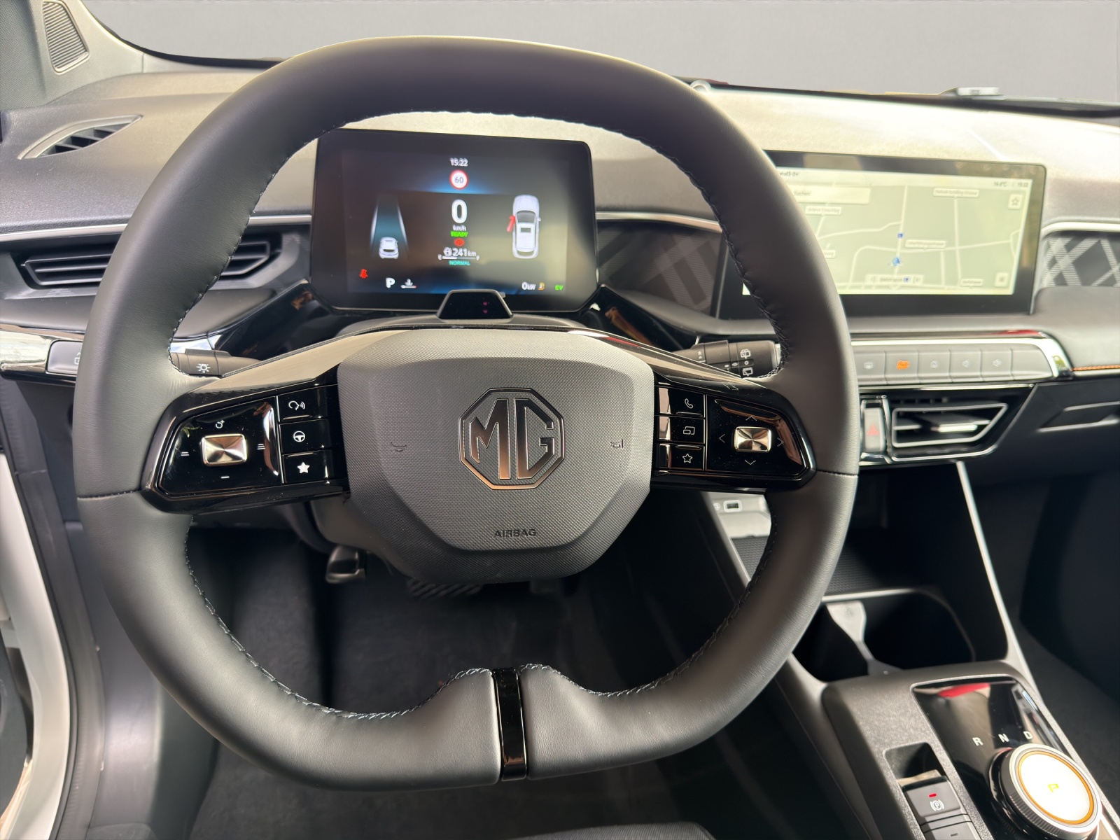 MG 3 1.5 Hybrid Luxury-image-10