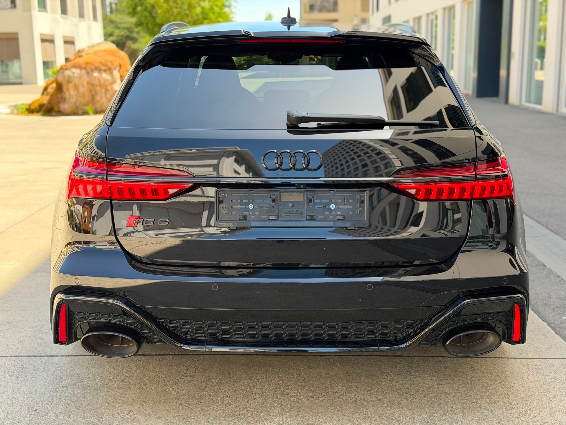 AUDI RS6 Avant 4.0 TFSI V8 quattro-image-7