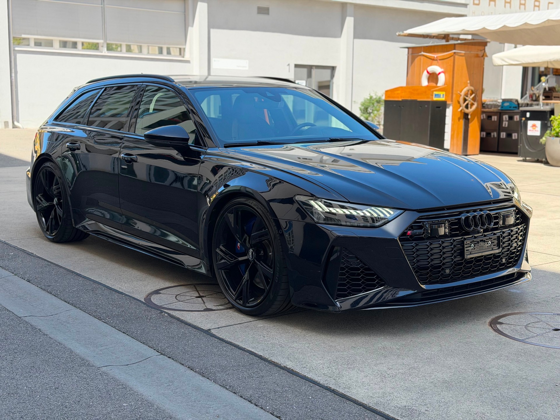 AUDI RS6 Avant 4.0 TFSI V8 quattro-showroom-element-1