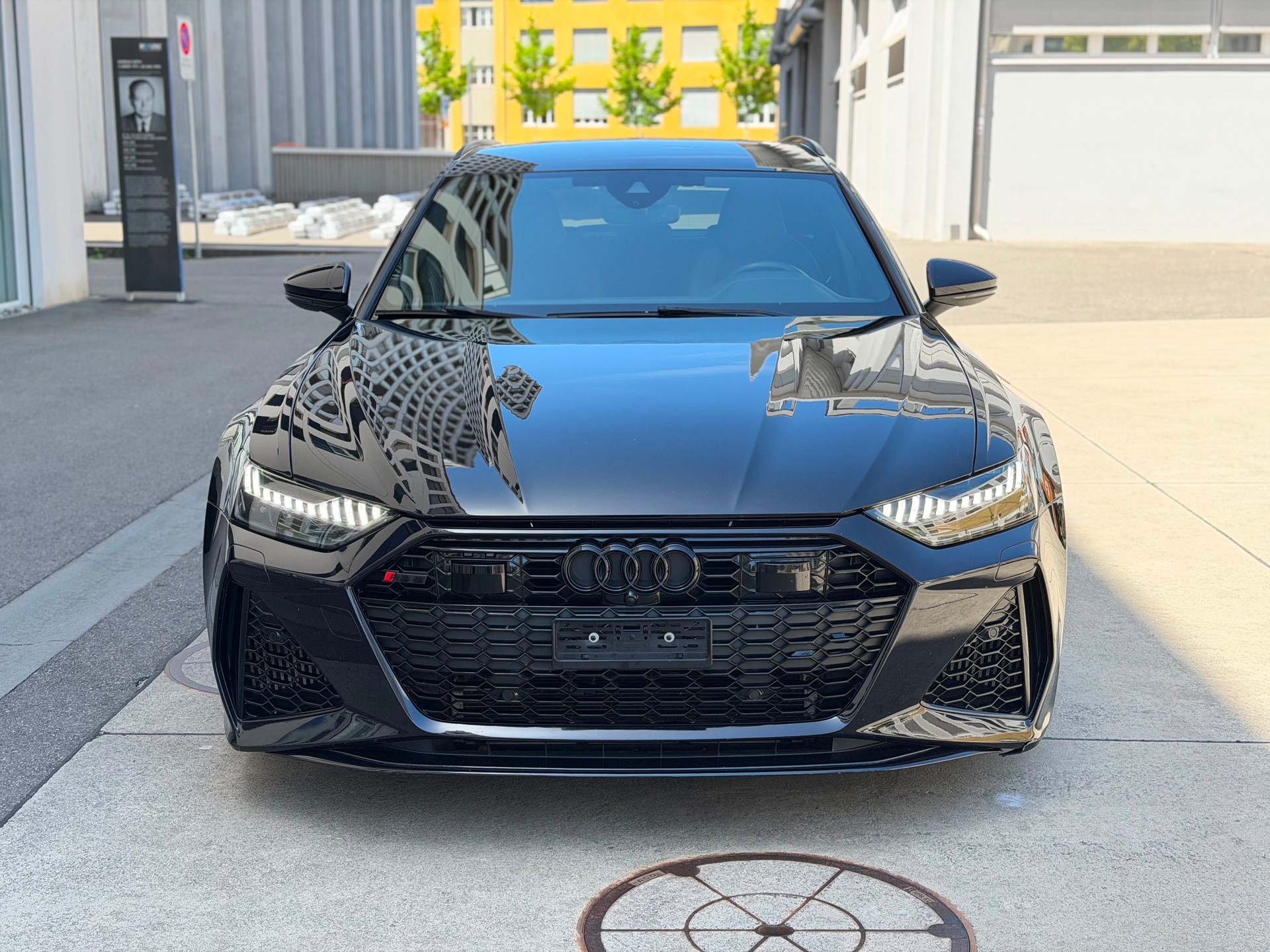 AUDI RS6 Avant 4.0 TFSI V8 quattro-showroom-element-2
