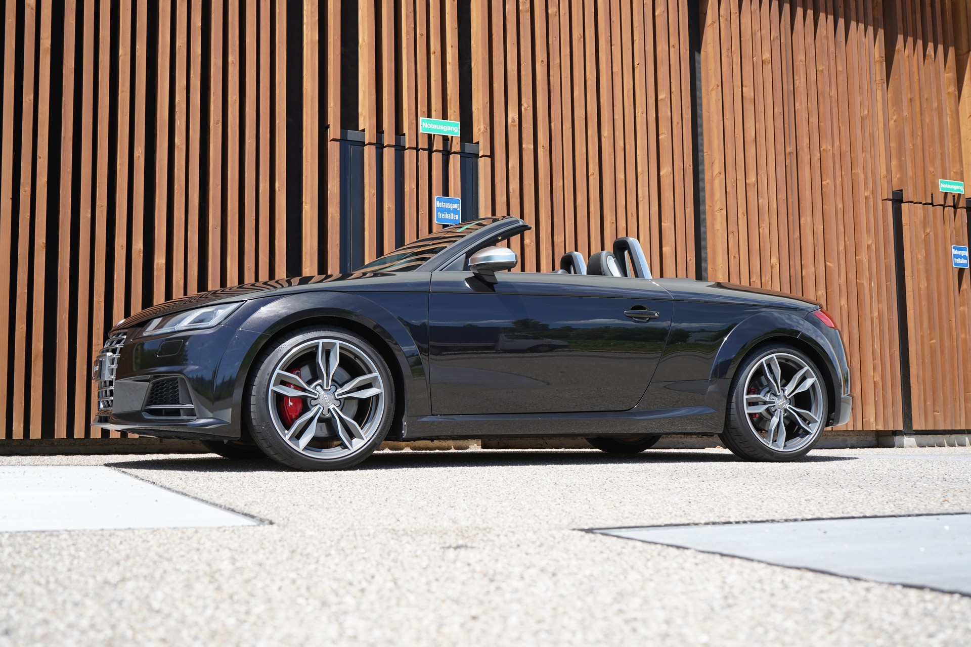AUDI TTS ROADSTER 2.0 TFSI QUATTRO S-TRONIC l 310 PS-image-8