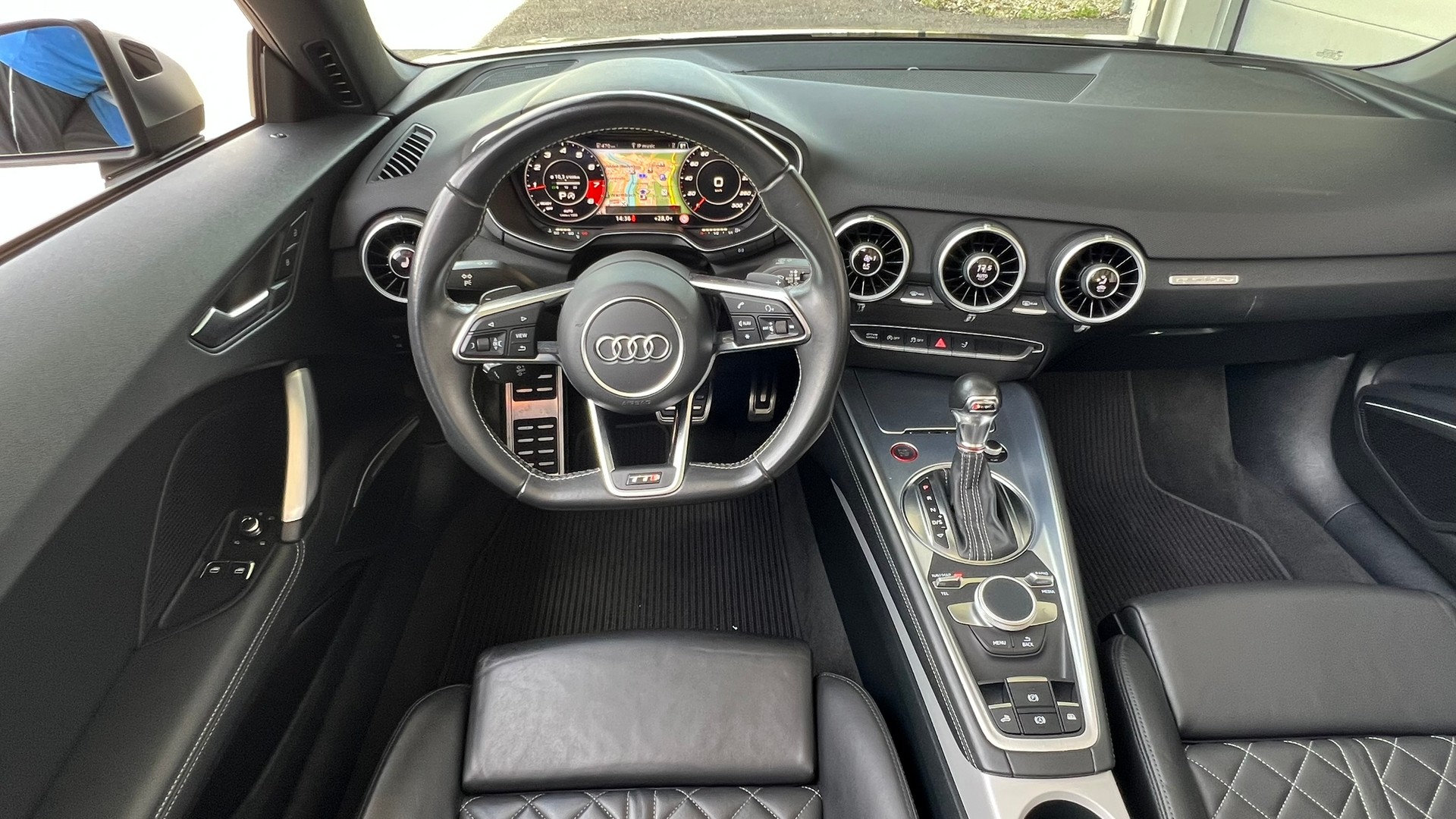 AUDI TTS ROADSTER 2.0 TFSI QUATTRO S-TRONIC l 310 PS-image-22