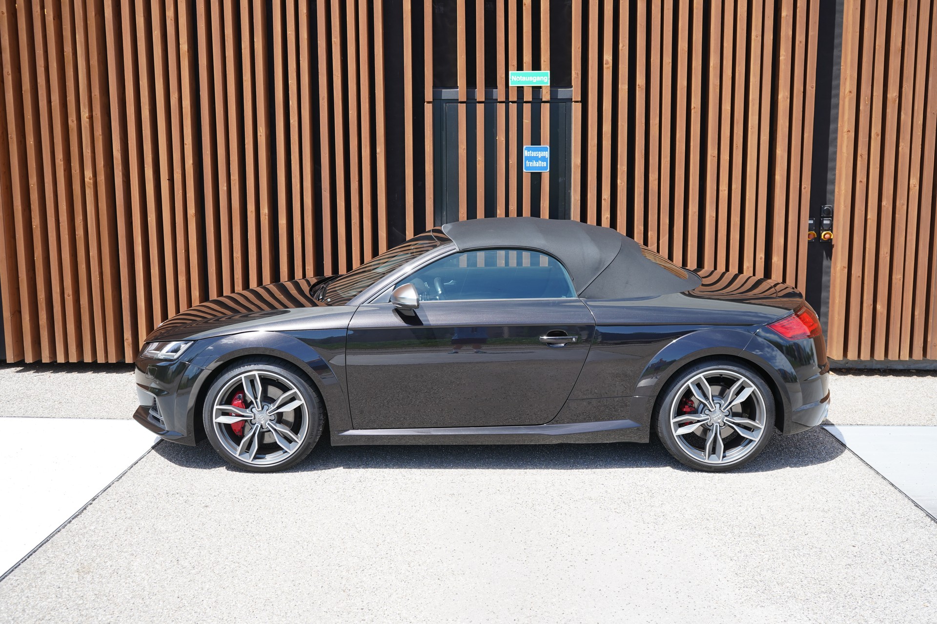 AUDI TTS ROADSTER 2.0 TFSI QUATTRO S-TRONIC l 310 PS-image-7
