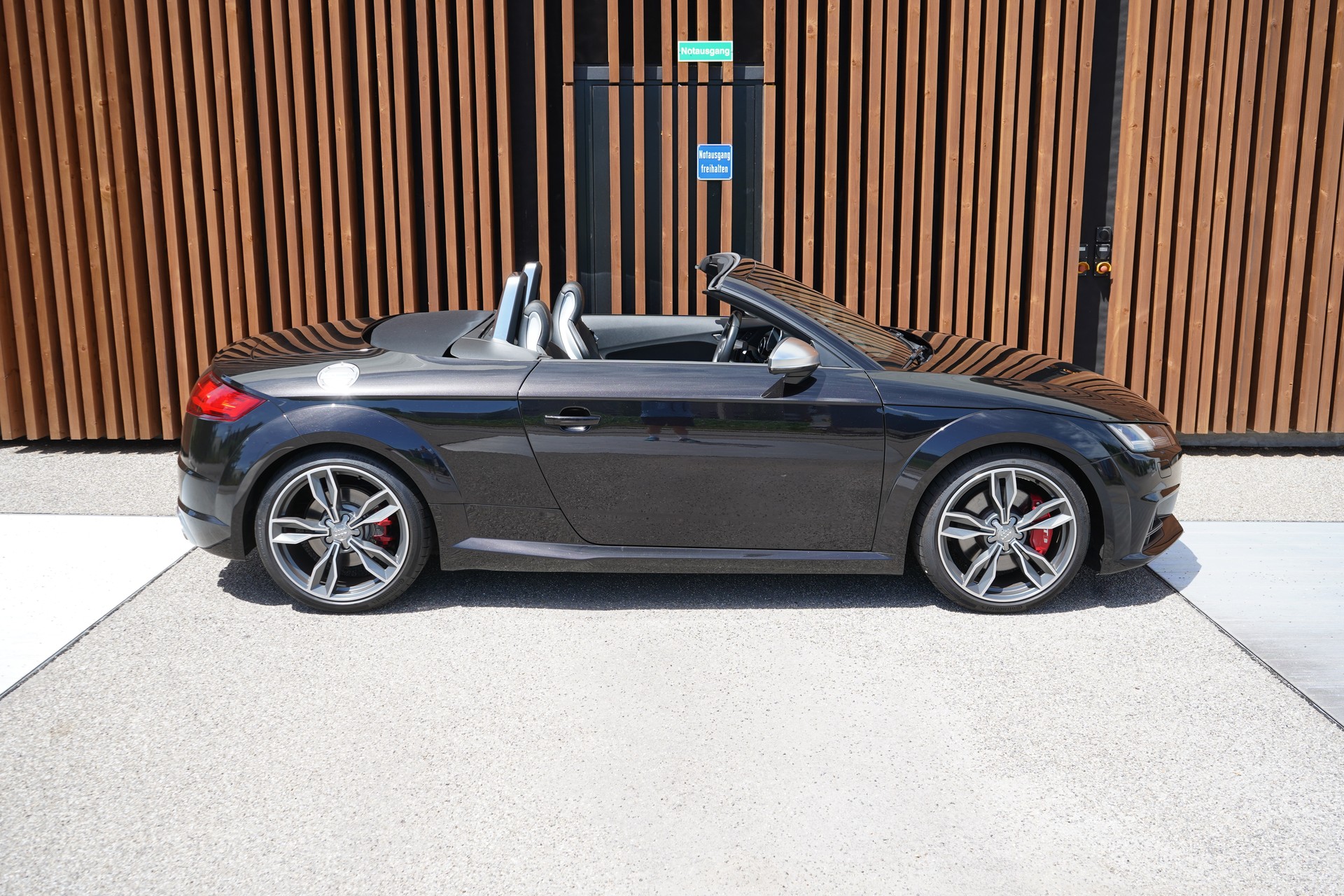 AUDI TTS ROADSTER 2.0 TFSI QUATTRO S-TRONIC l 310 PS-image-4
