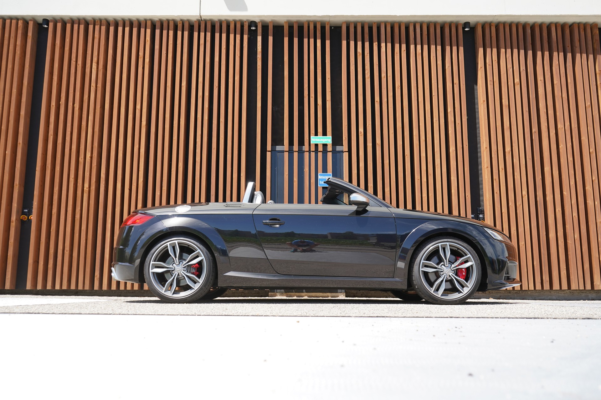 AUDI TTS ROADSTER 2.0 TFSI QUATTRO S-TRONIC l 310 PS-image-2