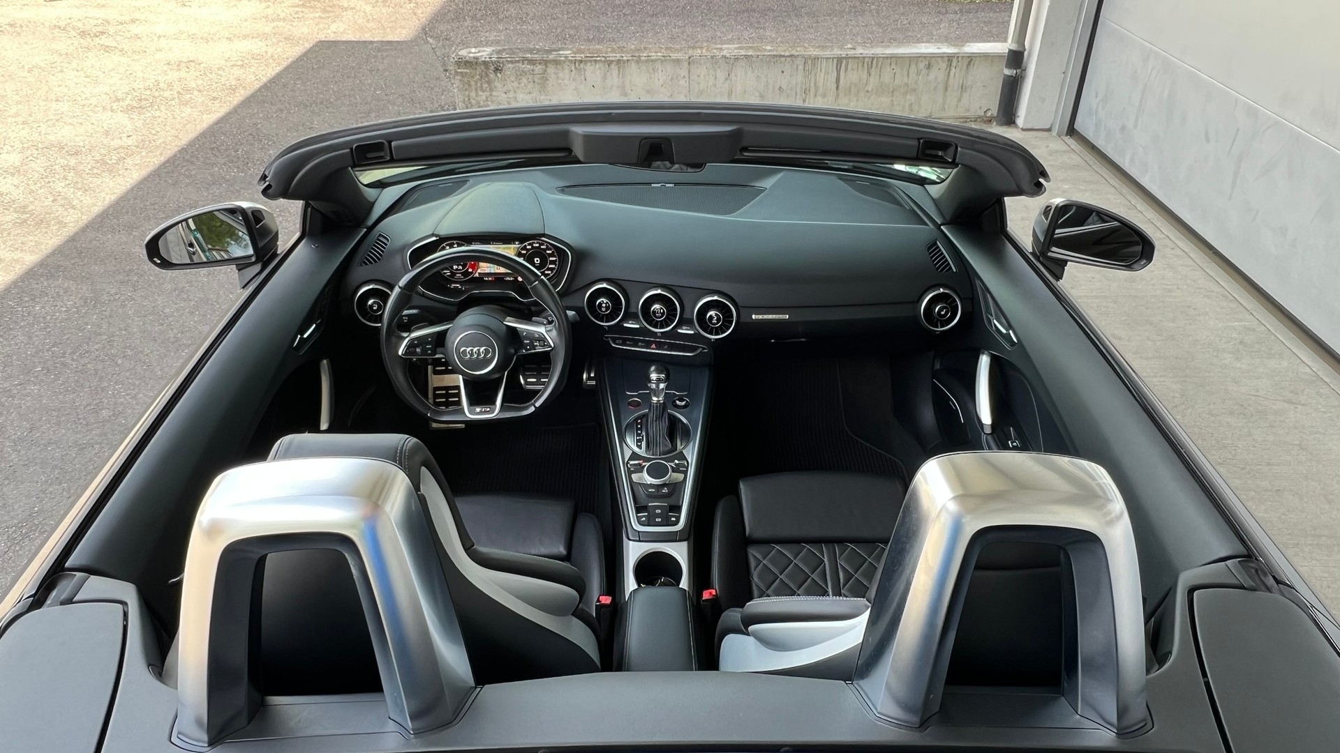 AUDI TTS ROADSTER 2.0 TFSI QUATTRO S-TRONIC l 310 PS-image-27