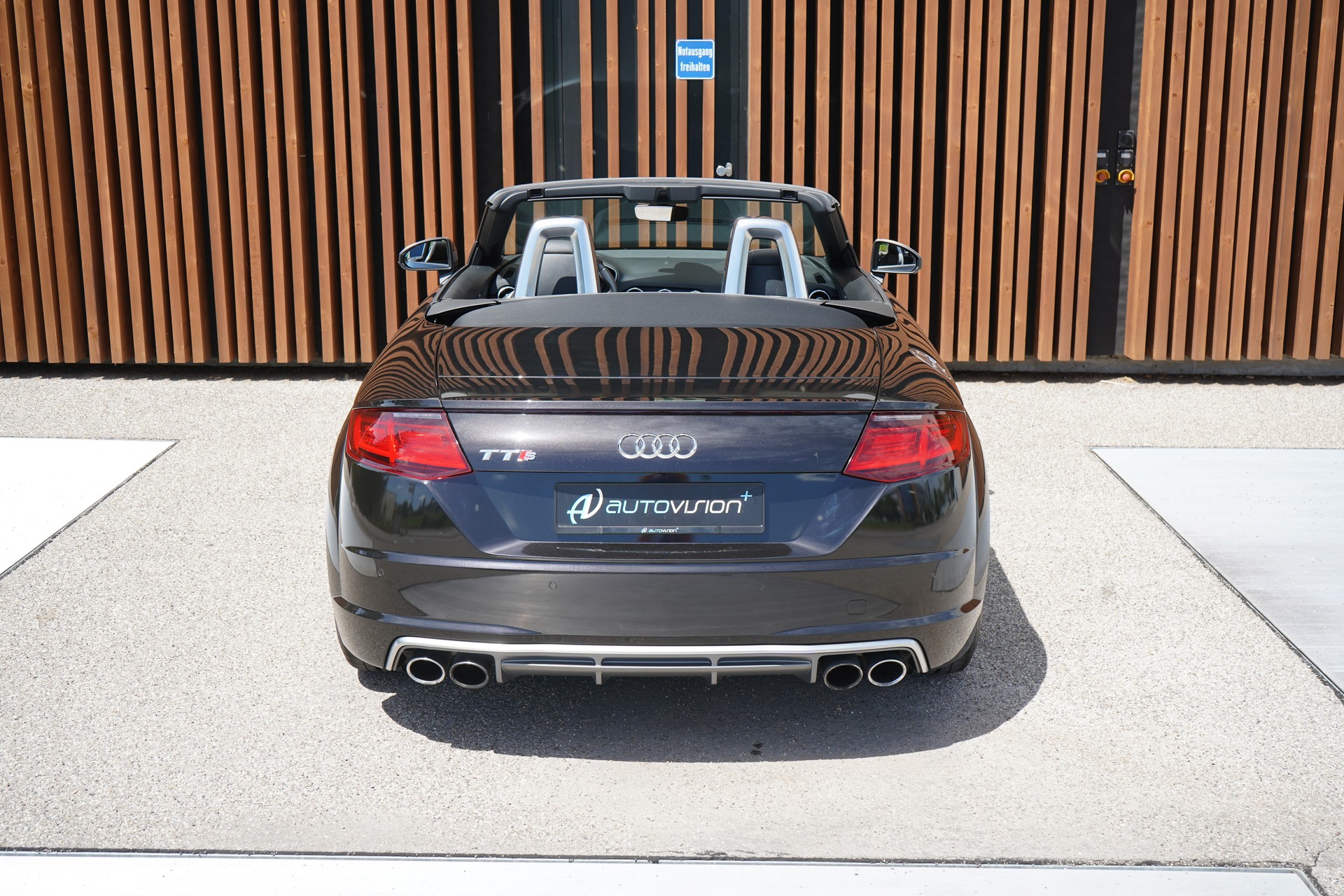 AUDI TTS ROADSTER 2.0 TFSI QUATTRO S-TRONIC l 310 PS-image-17