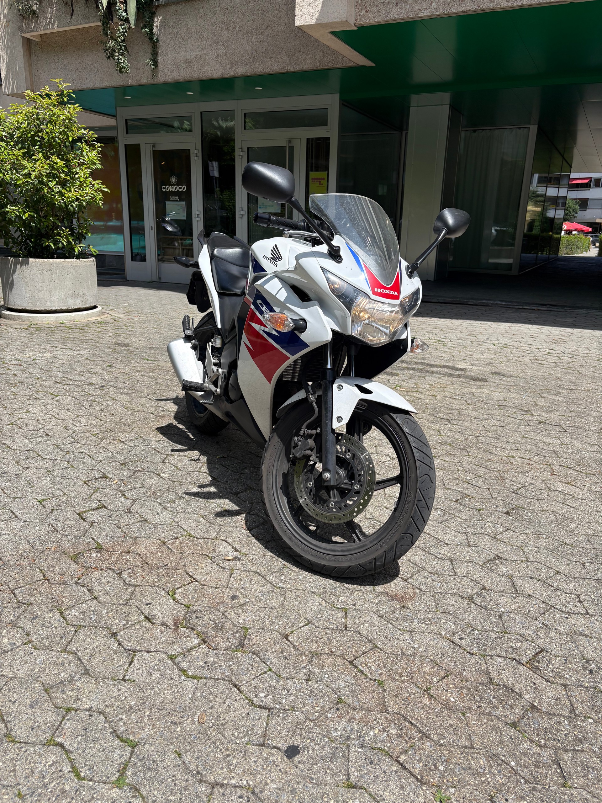 HONDA CBR 125 R-image-0