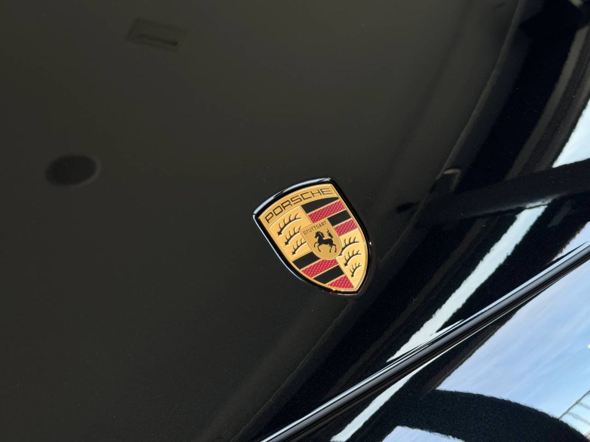 PORSCHE Cayenne Electric-image-30