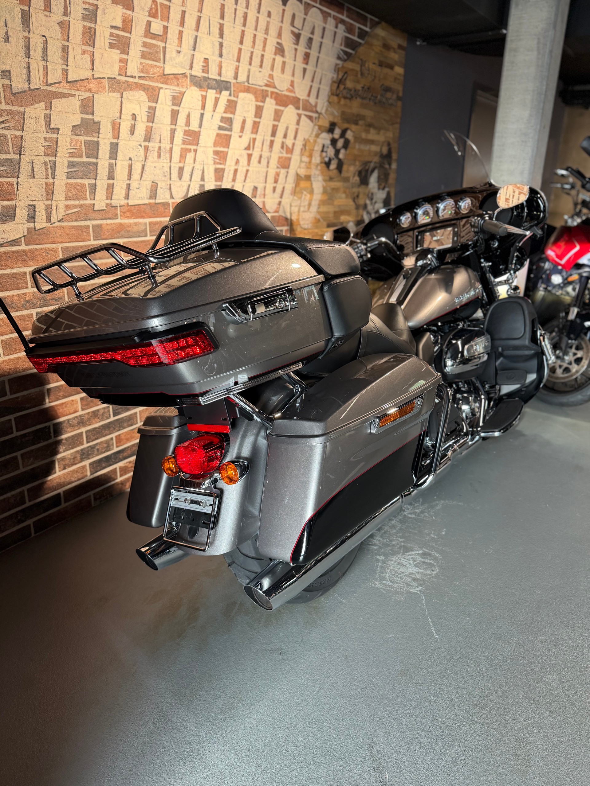HARLEY-DAVIDSON FLHTK Electra Glide Ultra Limited 107 ABS-image-12