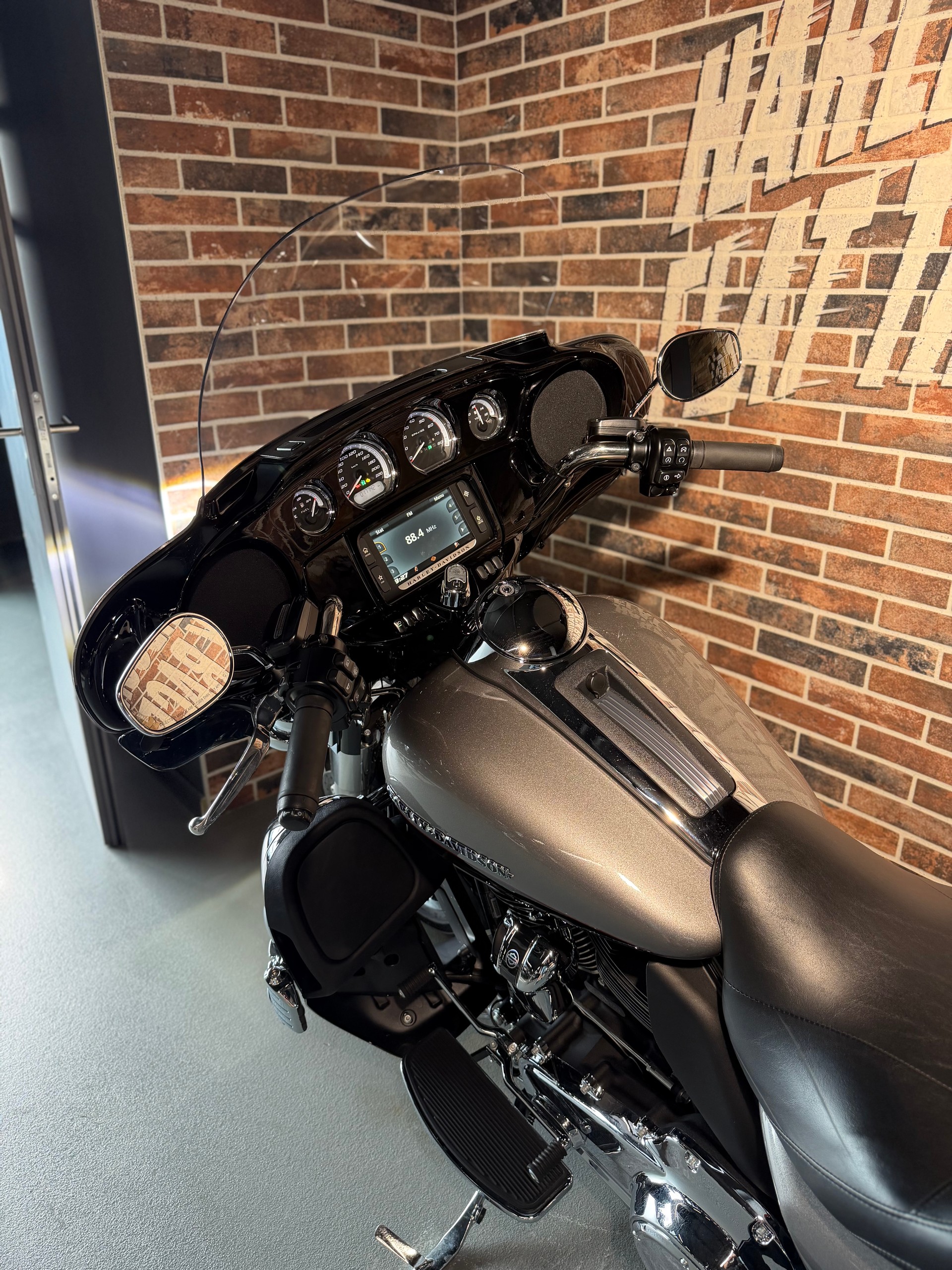 HARLEY-DAVIDSON FLHTK Electra Glide Ultra Limited 107 ABS-image-5