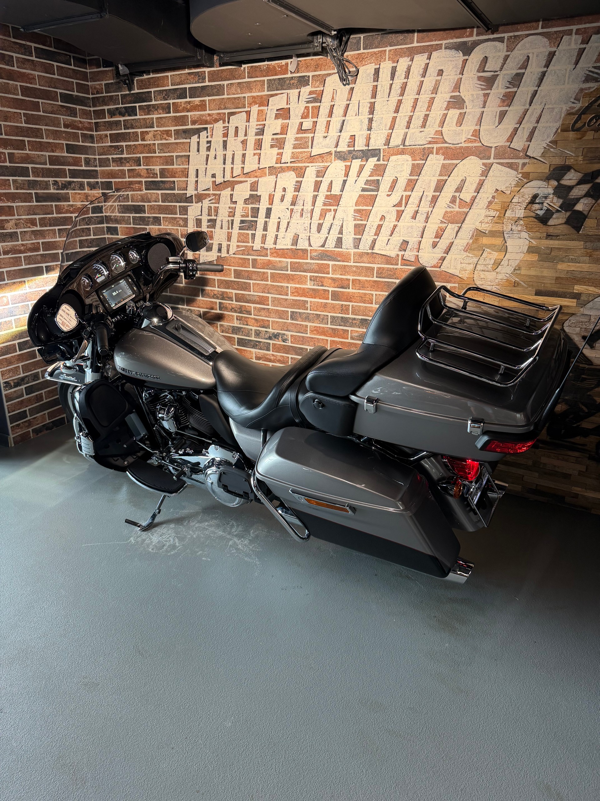 HARLEY-DAVIDSON FLHTK Electra Glide Ultra Limited 107 ABS-image-6