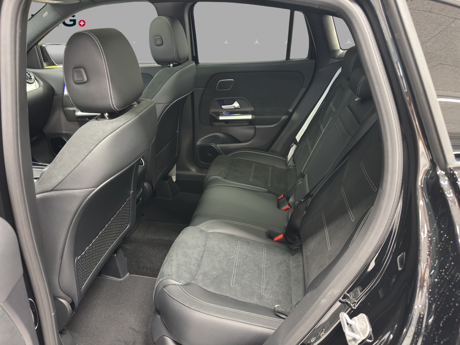 MERCEDES-BENZ GLA 250 4Matic 8G-DCT Swiss Star-image-13