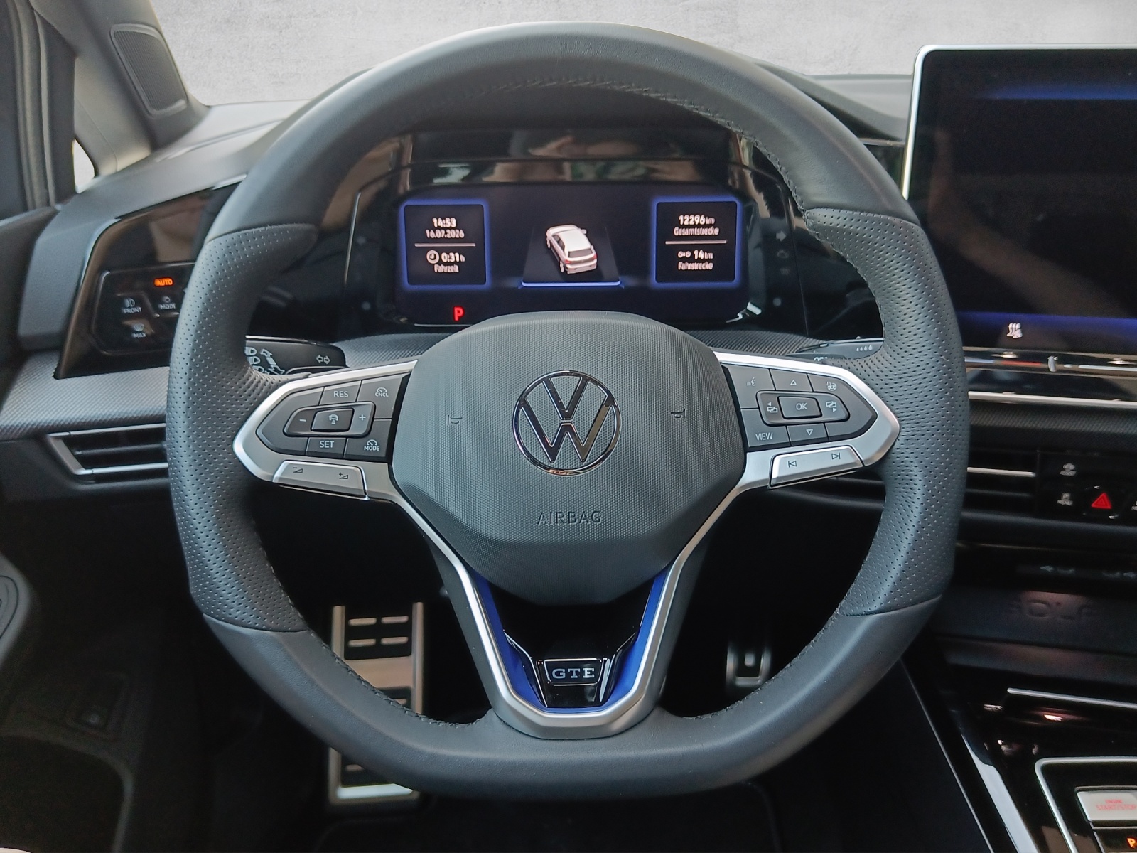 VW Golf VIII 1.5 TSI PHEV GTE DSG*5J Garantie*8-Fach Räder*Pano*AHK*Leder*-image-9