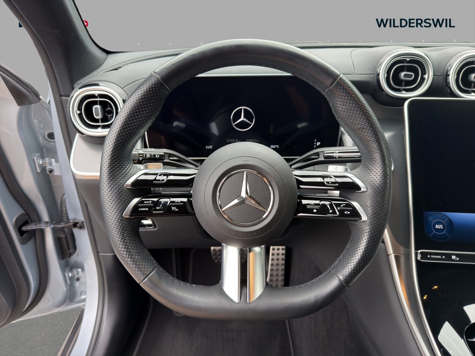 MERCEDES-BENZ GLC 200 4Matic 9G-Tronic-image-8
