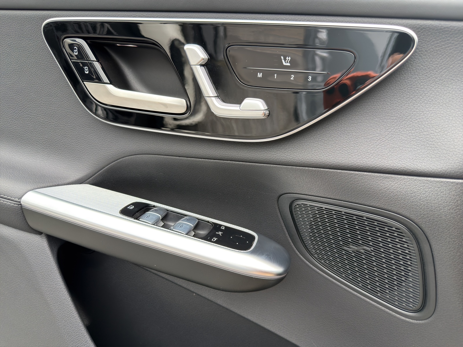 MERCEDES-BENZ GLC 200 4Matic 9G-Tronic-image-10