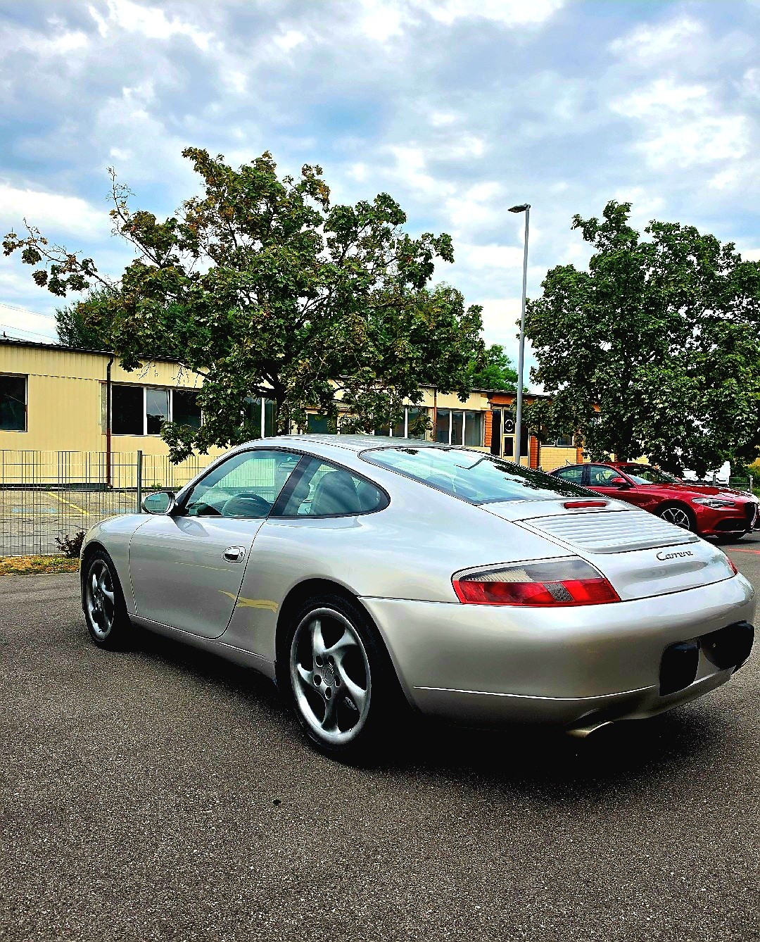 PORSCHE 911