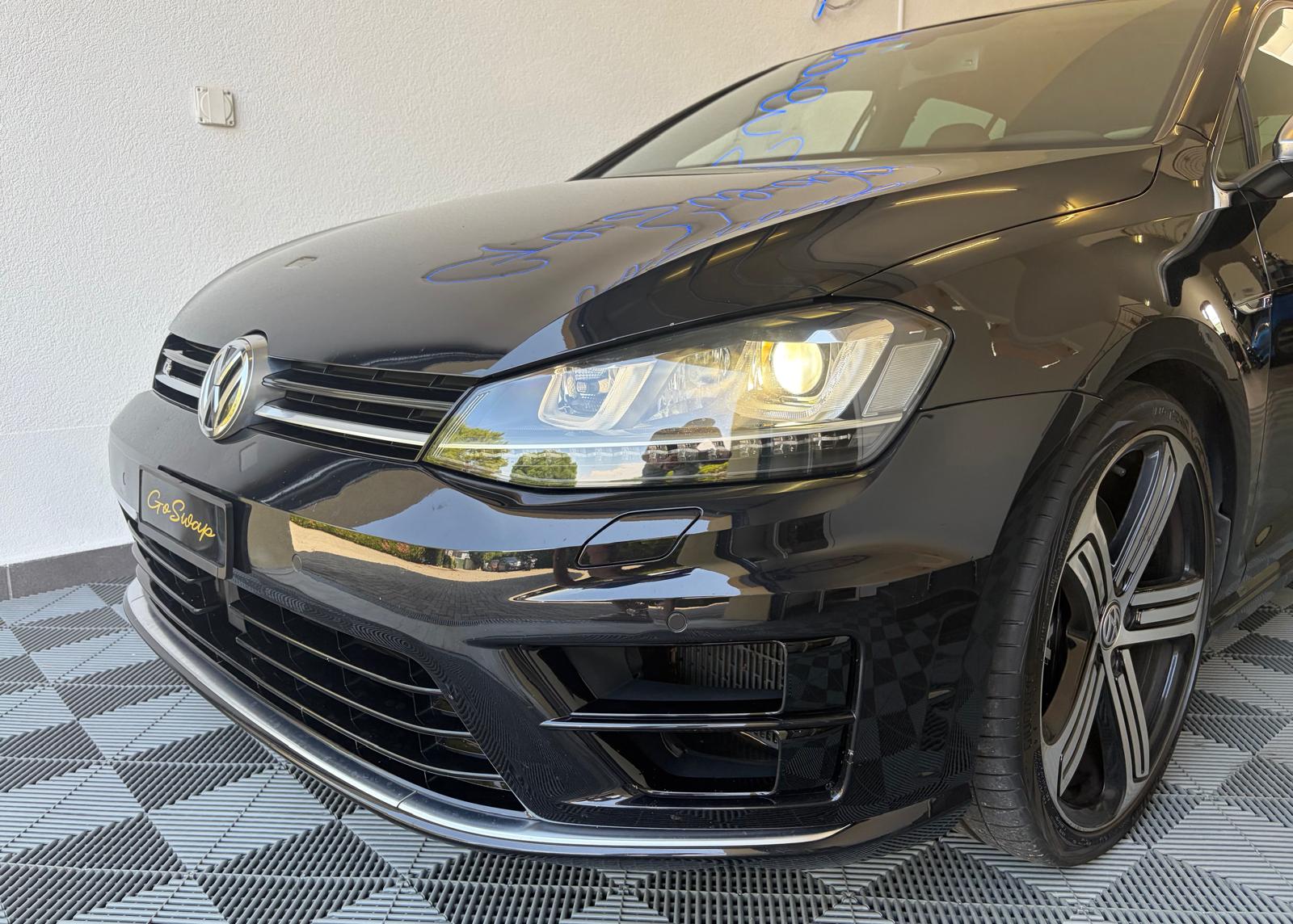 VW Golf 2.0 TSI R 4Motion DSG - Caméra de recul - Pack Cuir Vienna-showroom-element-1