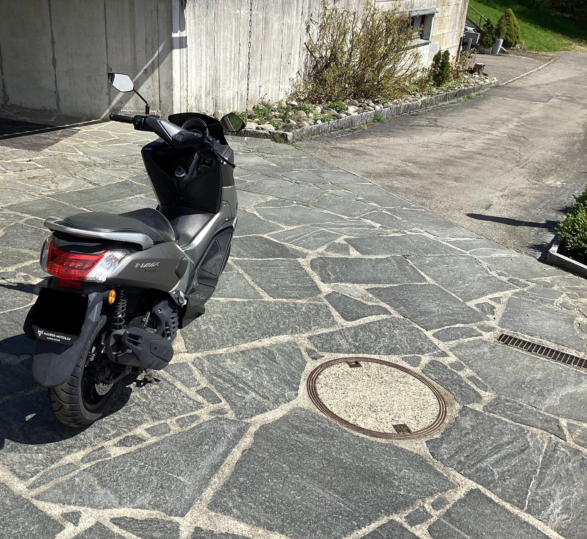 YAMAHA N-Max GPD 125A ABS-image-2