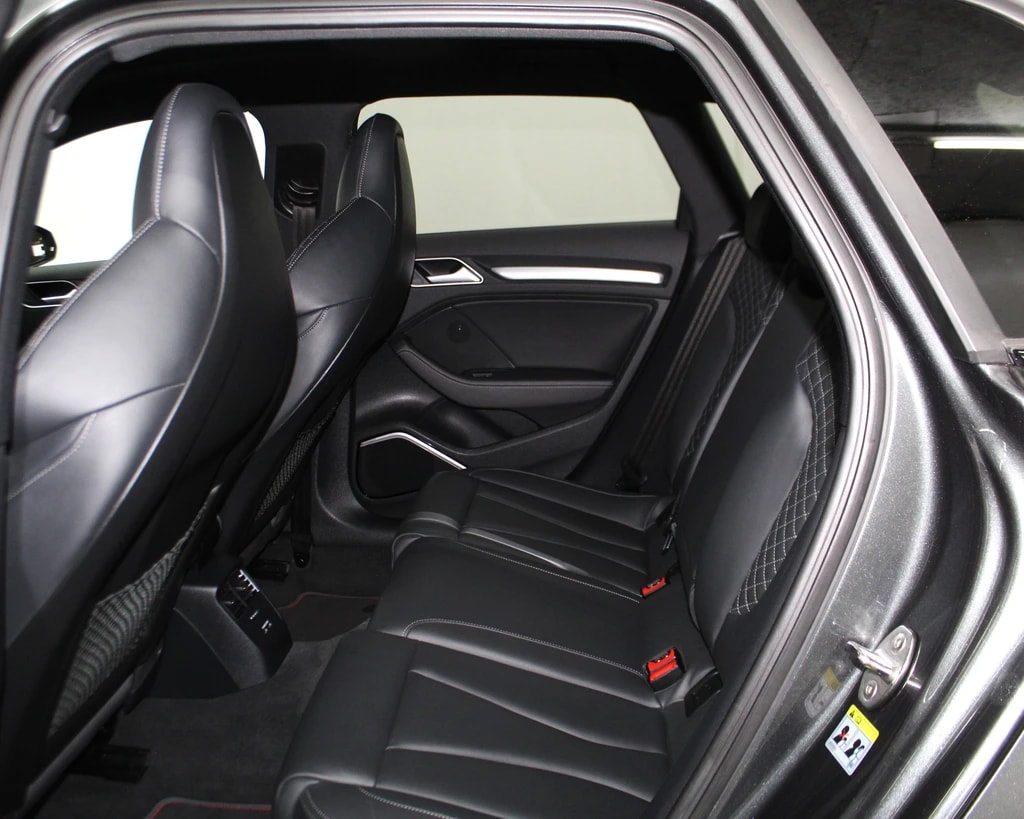 AUDI S3 Sportback 2.0 TFSI quattro S-tronic / CH-Fahrzeug-image-9