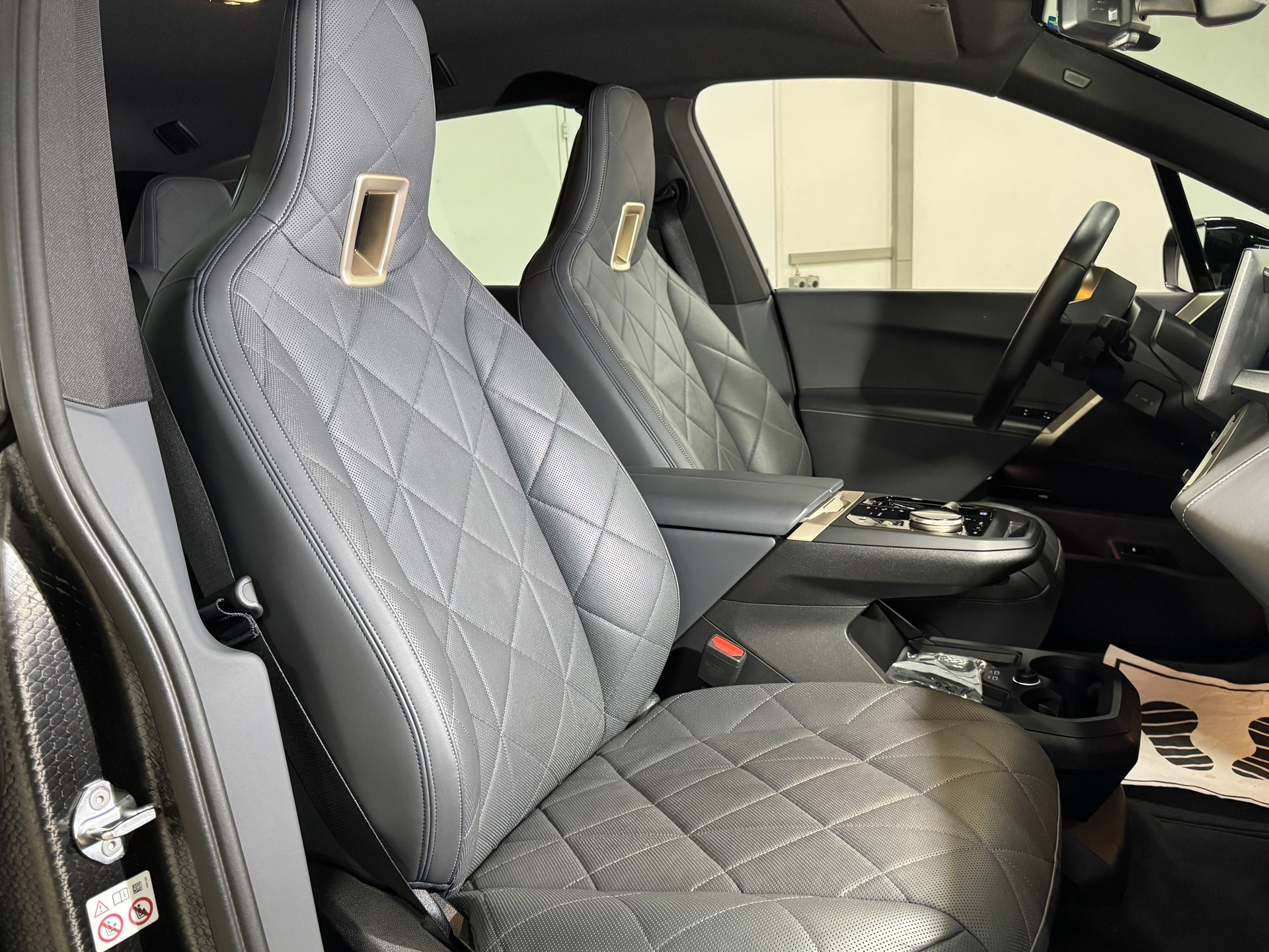 BMW iX xDrive50 Allrad 524PS-image-7