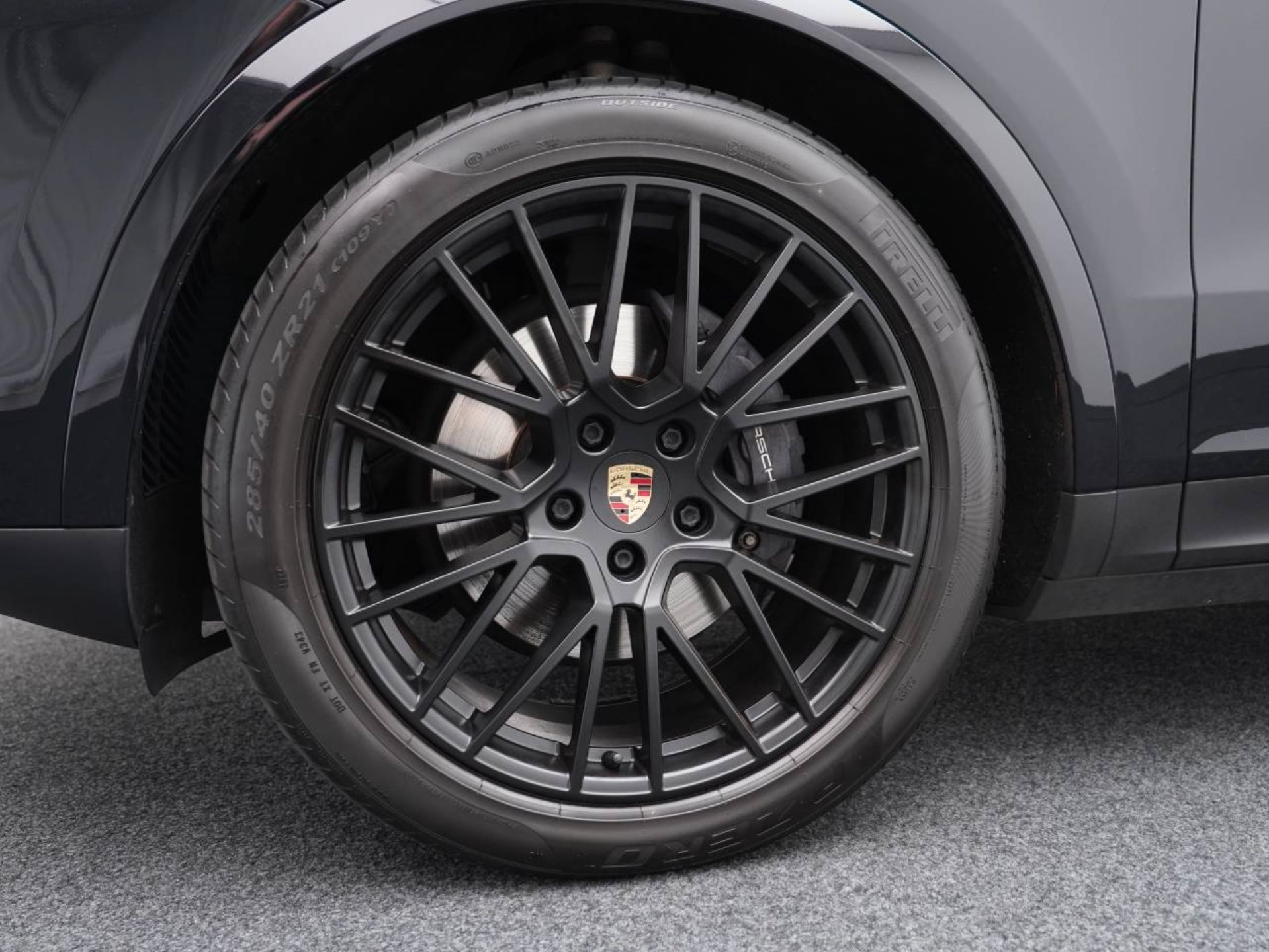 PORSCHE Cayenne E-Hybrid-image-10