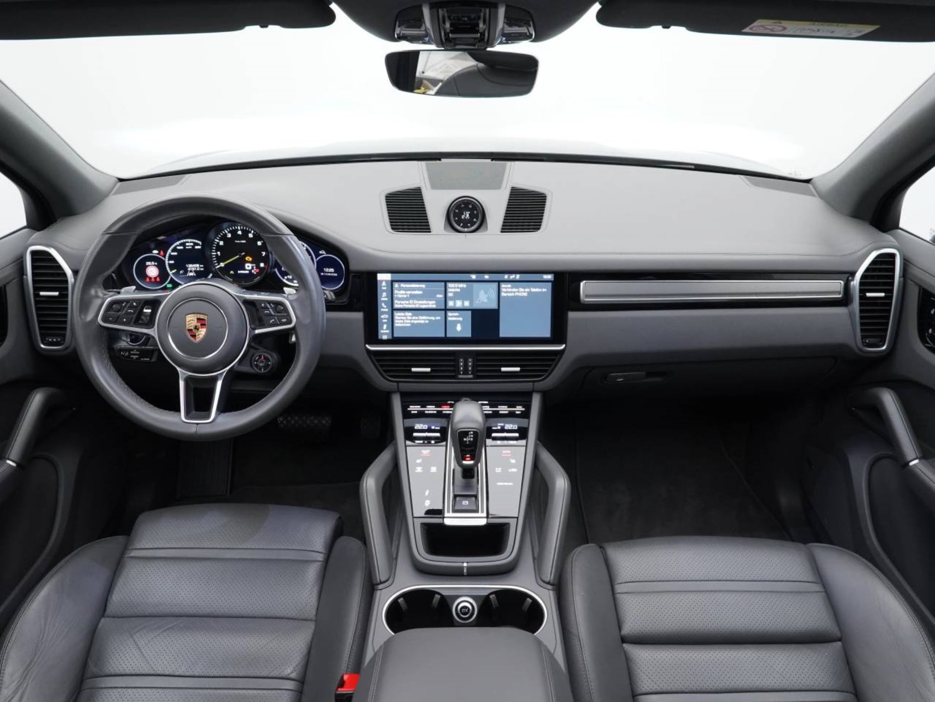 PORSCHE Cayenne E-Hybrid-image-14