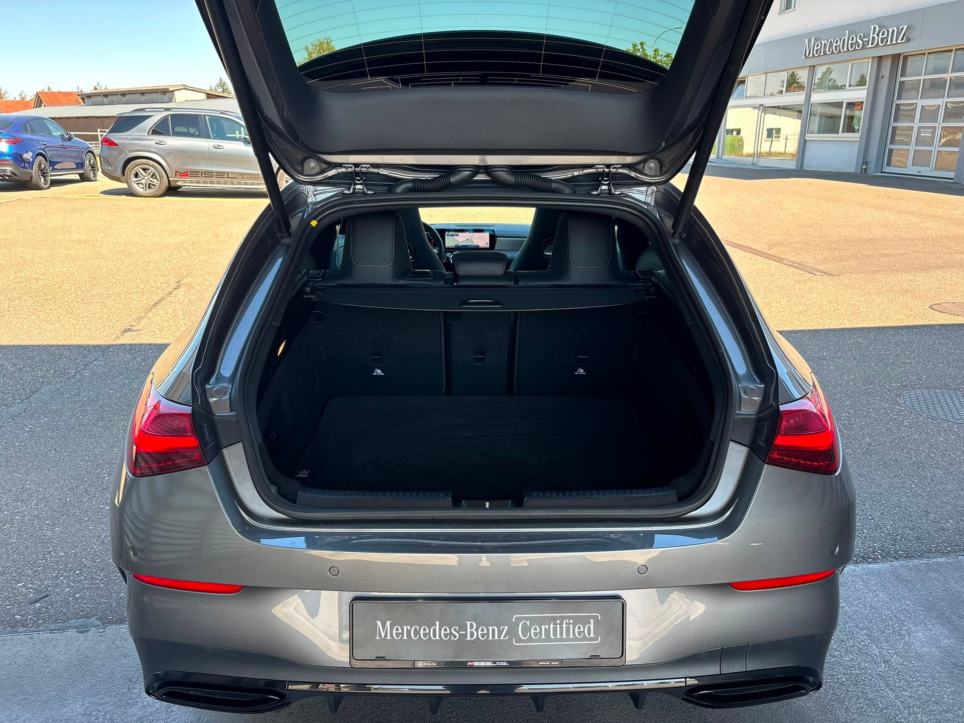 MERCEDES-BENZ CLA 250 AMG-Line 4Matic Shooting Brake-image-13