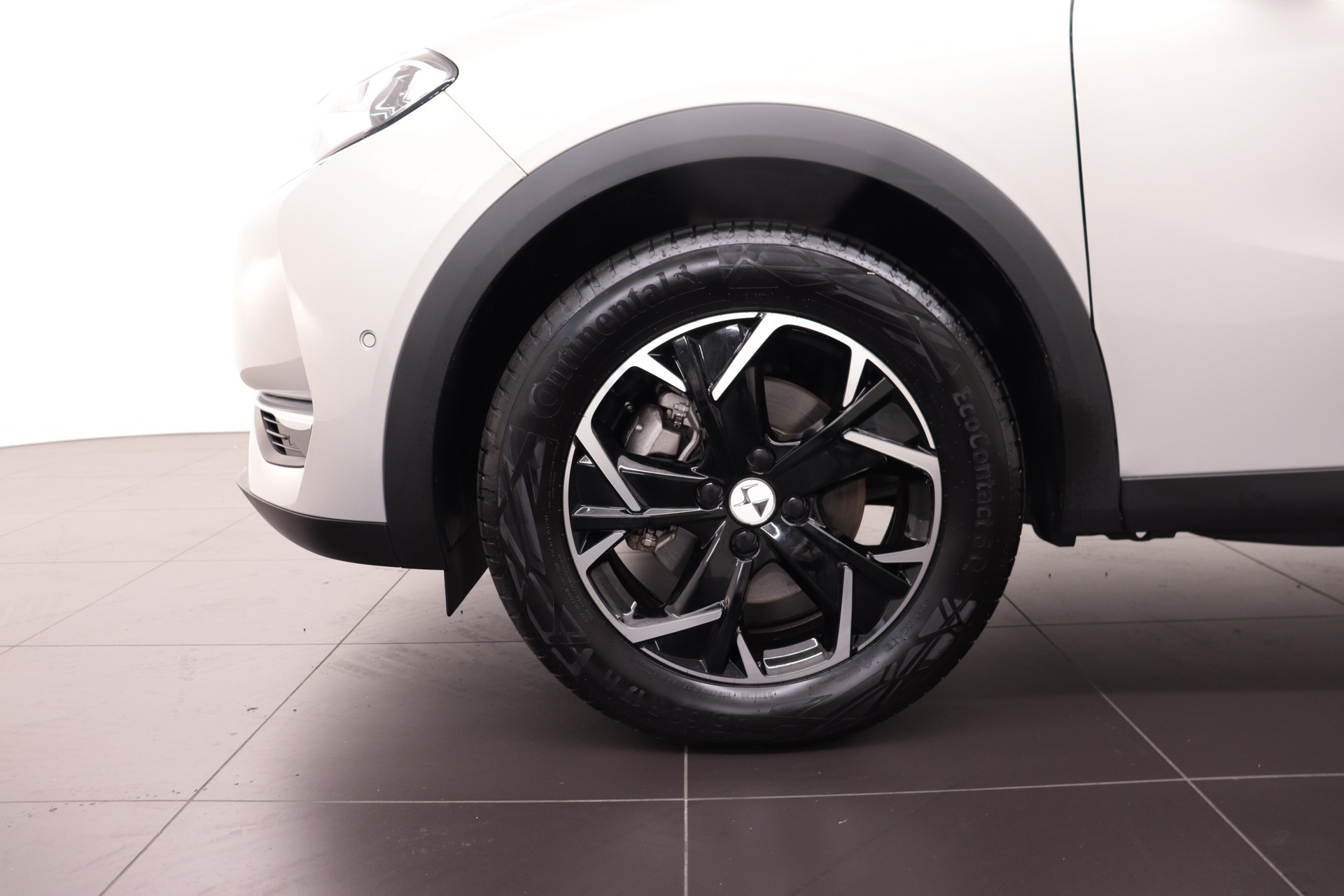 DS AUTOMOBILES Crossback E-Tense Bastille-image-9